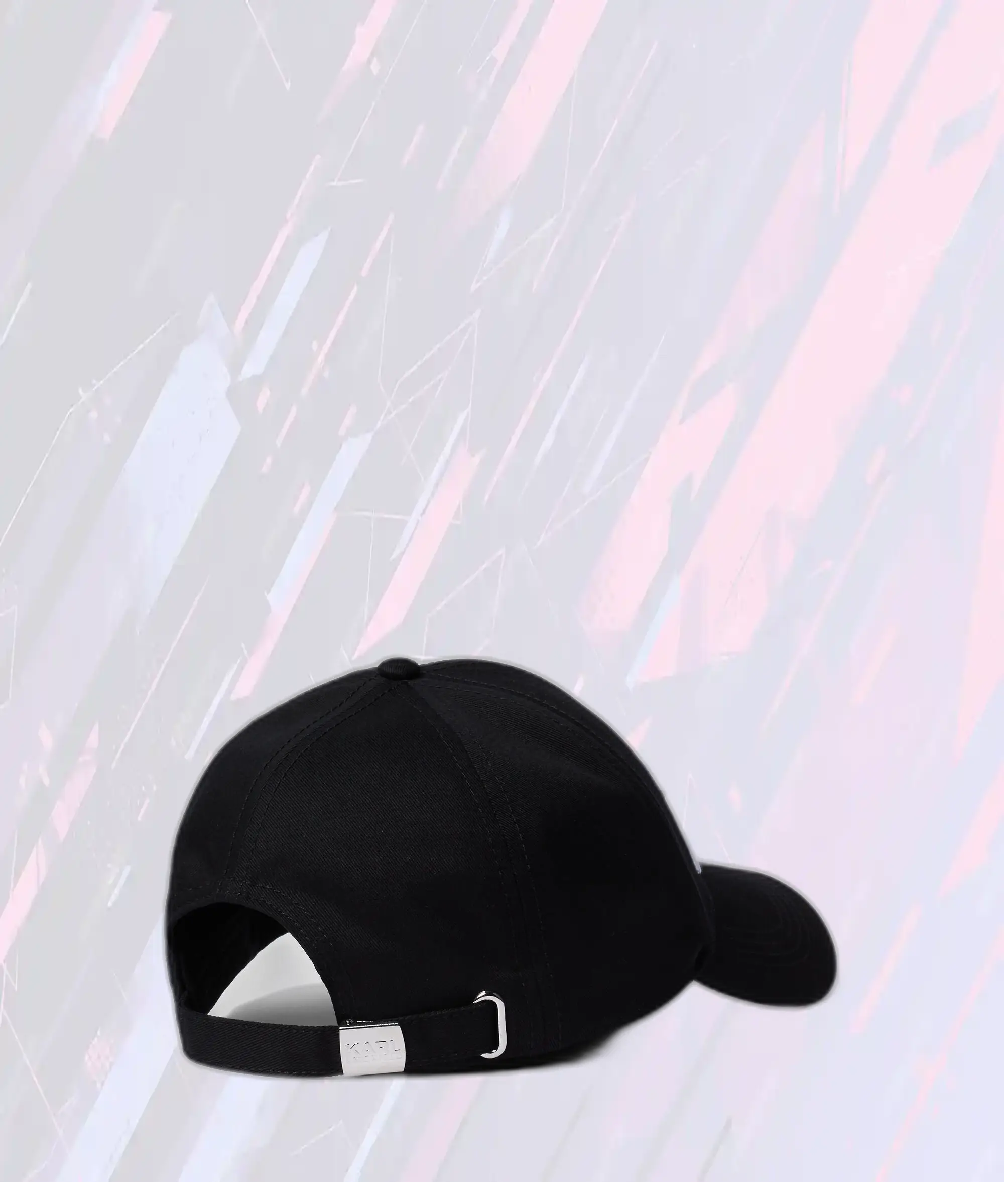 Casquette Karl Lagerfeld Noir à Logo Emblématique - Design Signature avec Bordure Contrastée