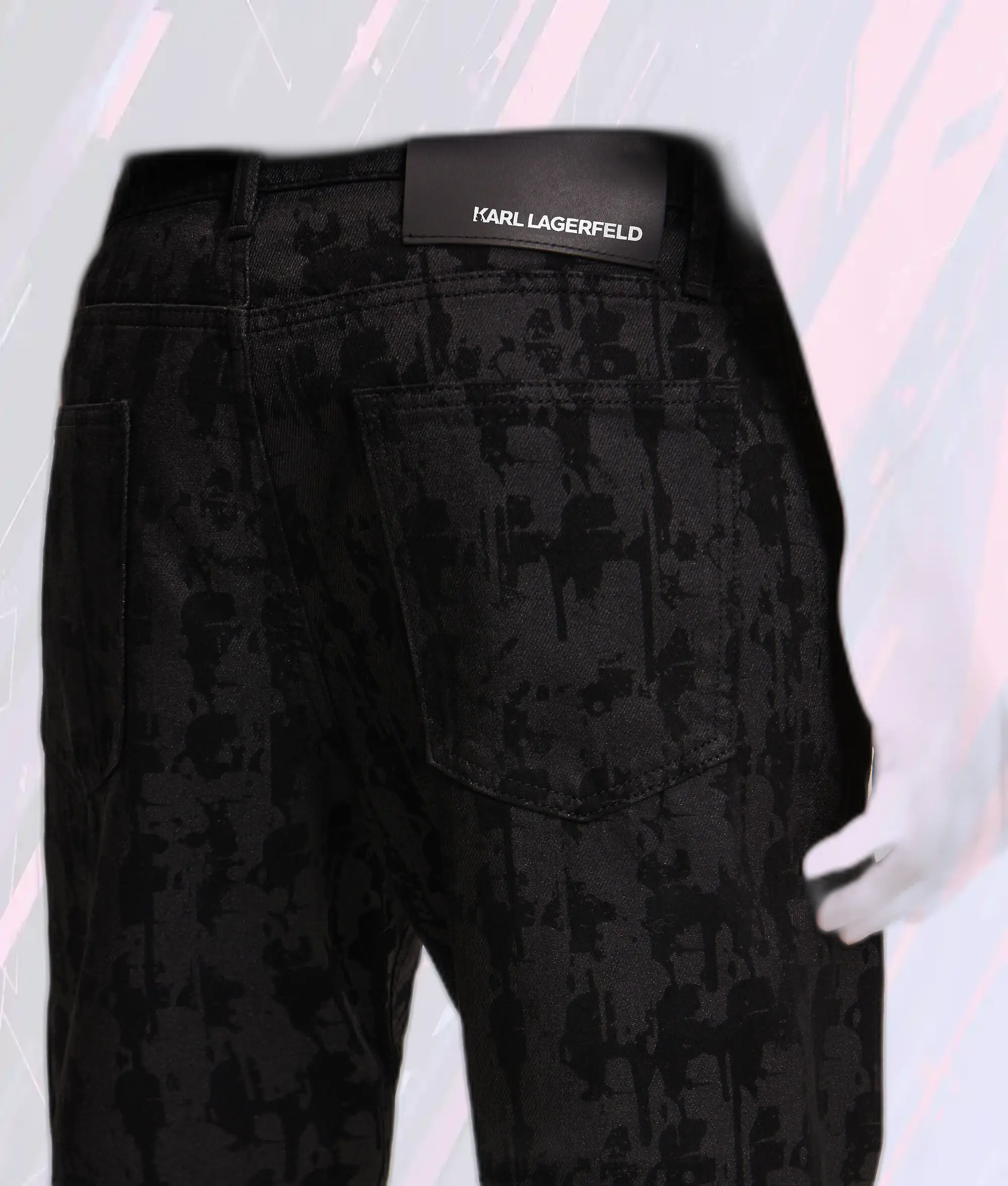 Jean droit noir élégant Karl Lagerfeld avec motif Kameo iconique - Coupe moderne et intemporelle