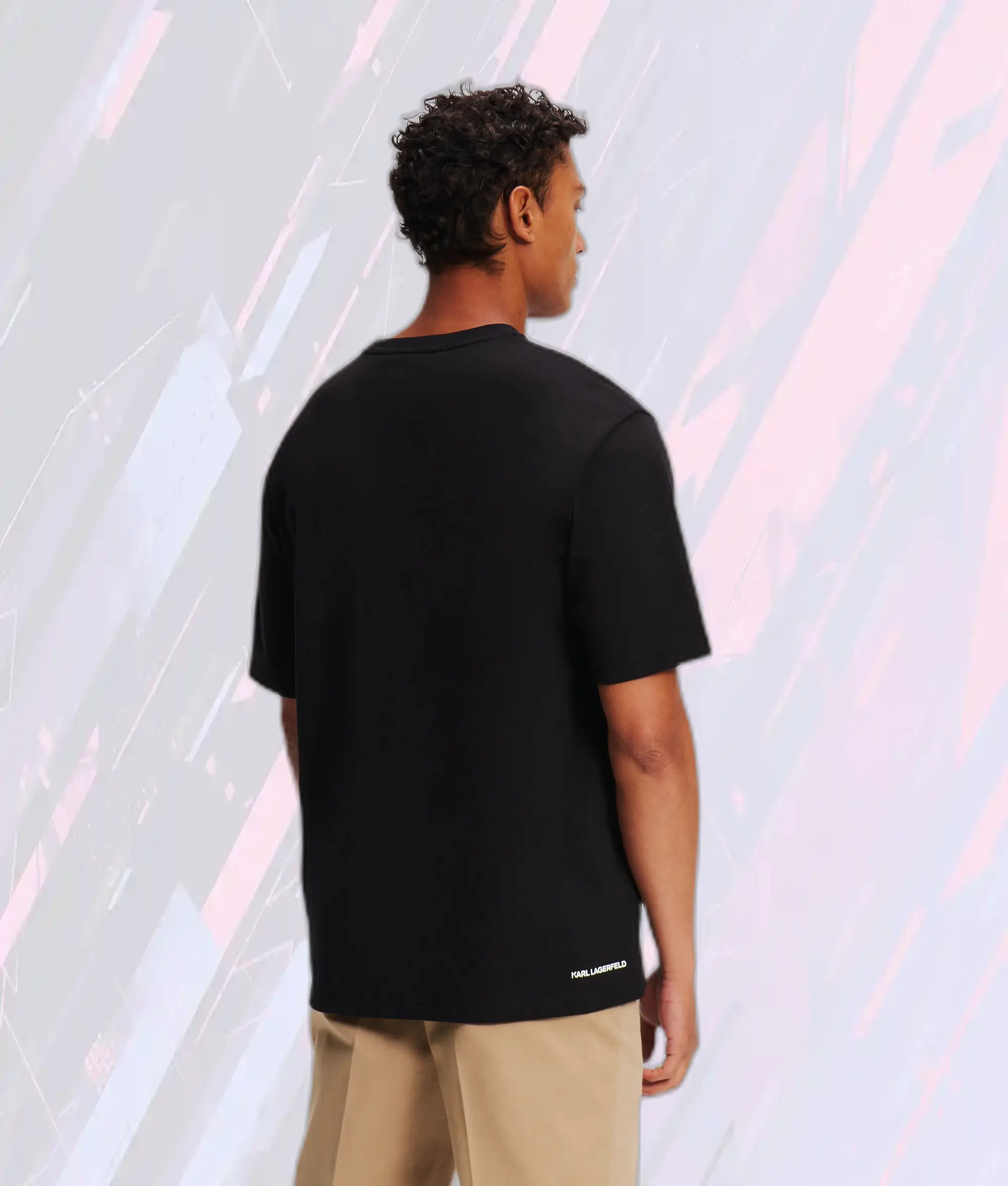 Élégant T-Shirt Karl Lagerfeld avec Logo Lunettes de Soleil Noires - Style Signature Mode