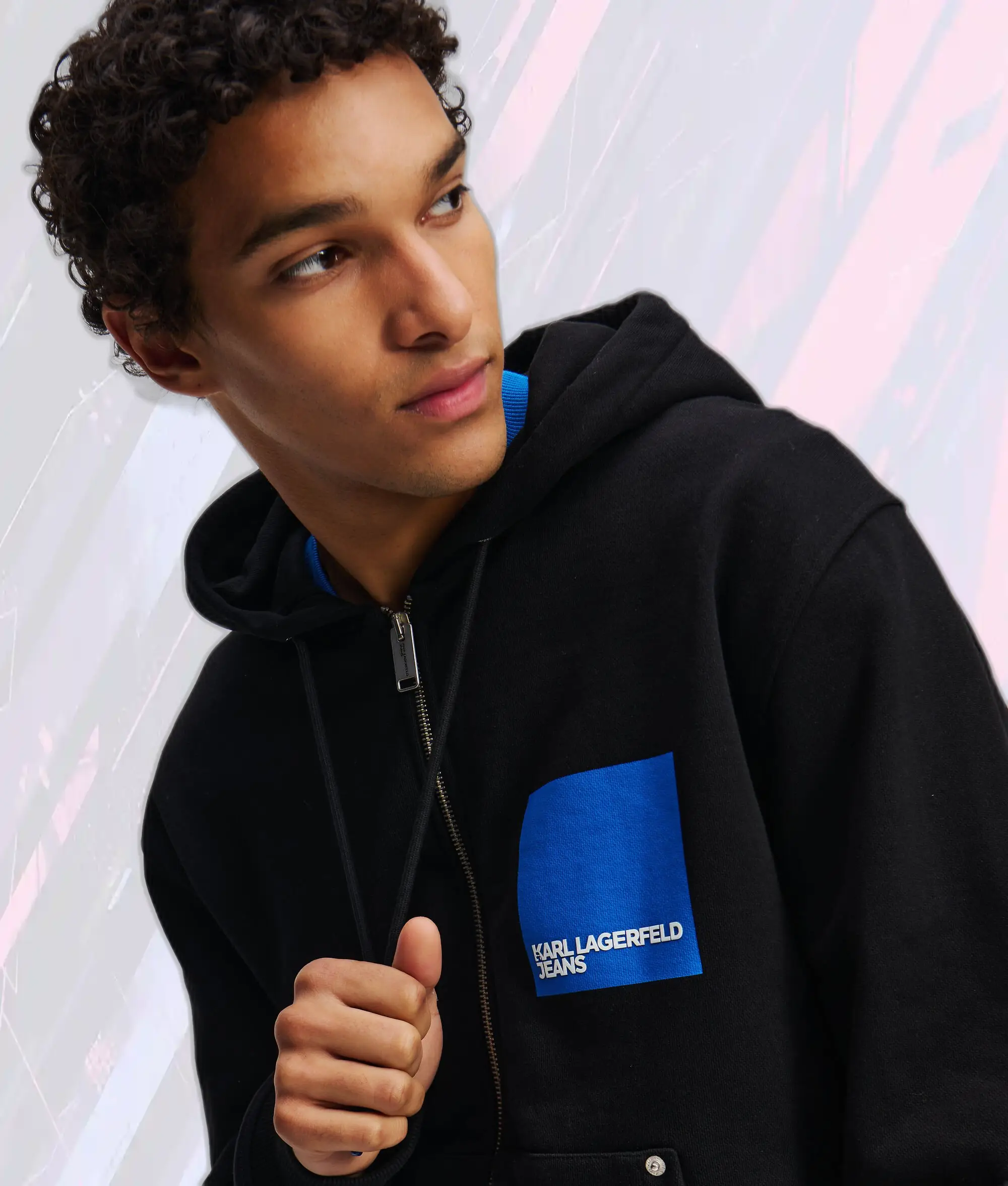 Sweat-shirt Premium Karl Lagerfeld avec Fermeture Éclair et Logo Élégant en Noir Profond