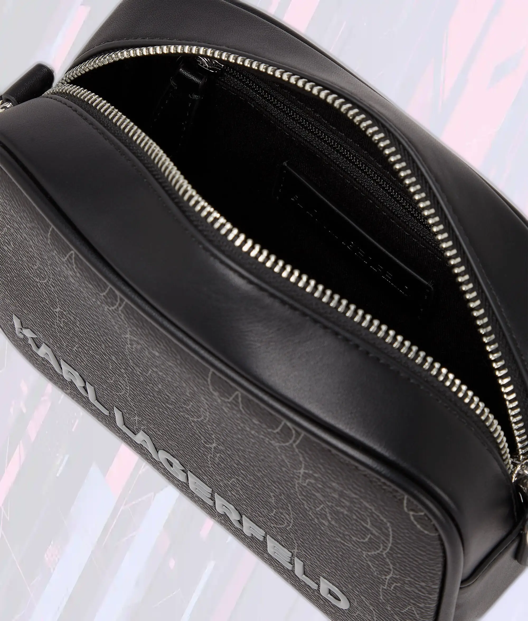 Sac Appareil Photo Noir Icone Karl Lagerfeld avec Motif NFT Ombré et Monogramme