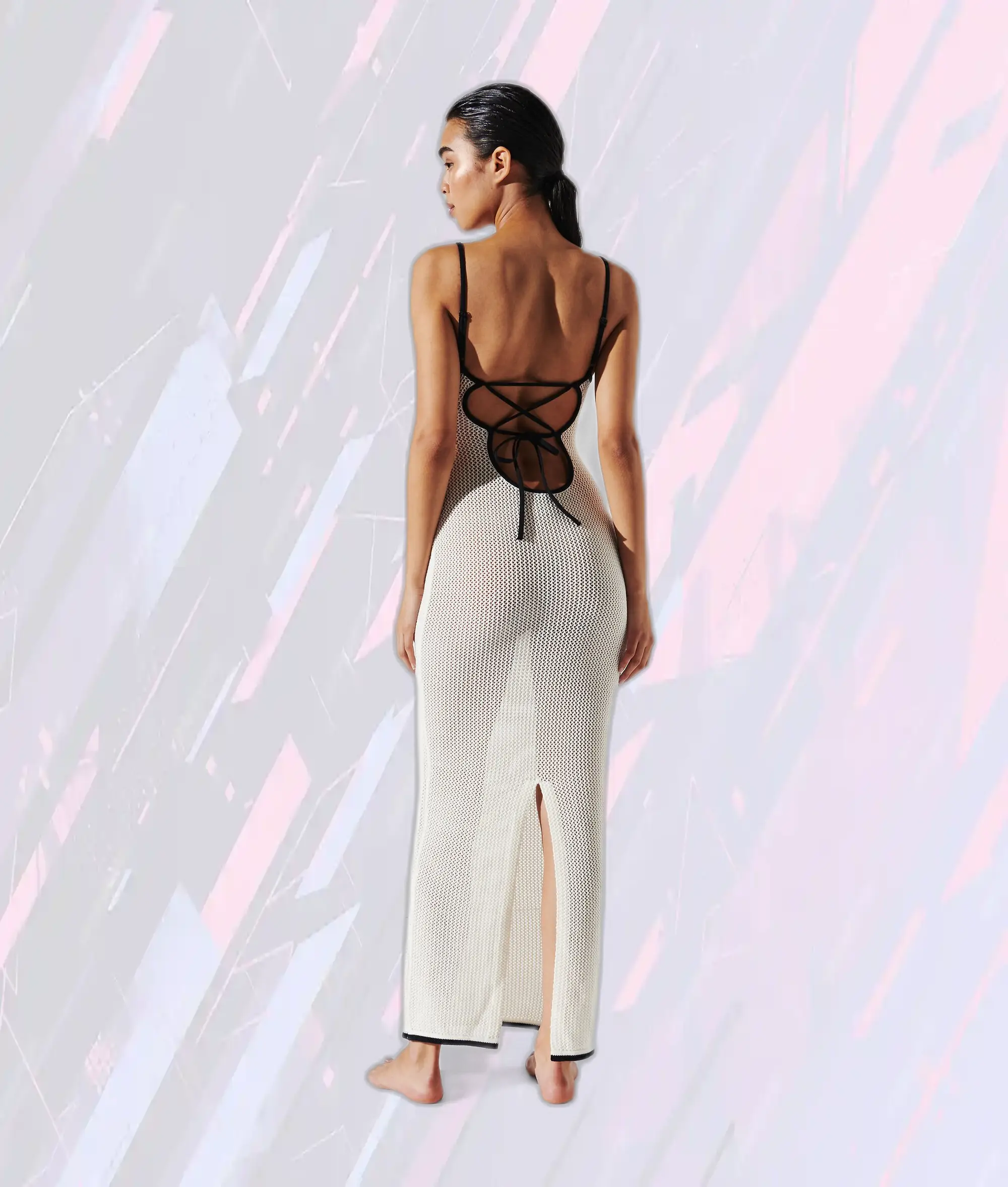 Robe d'Été Bord de Mer en Dentelle au Crochet Karl Lagerfeld - Crème Cannoli Édition Limitée