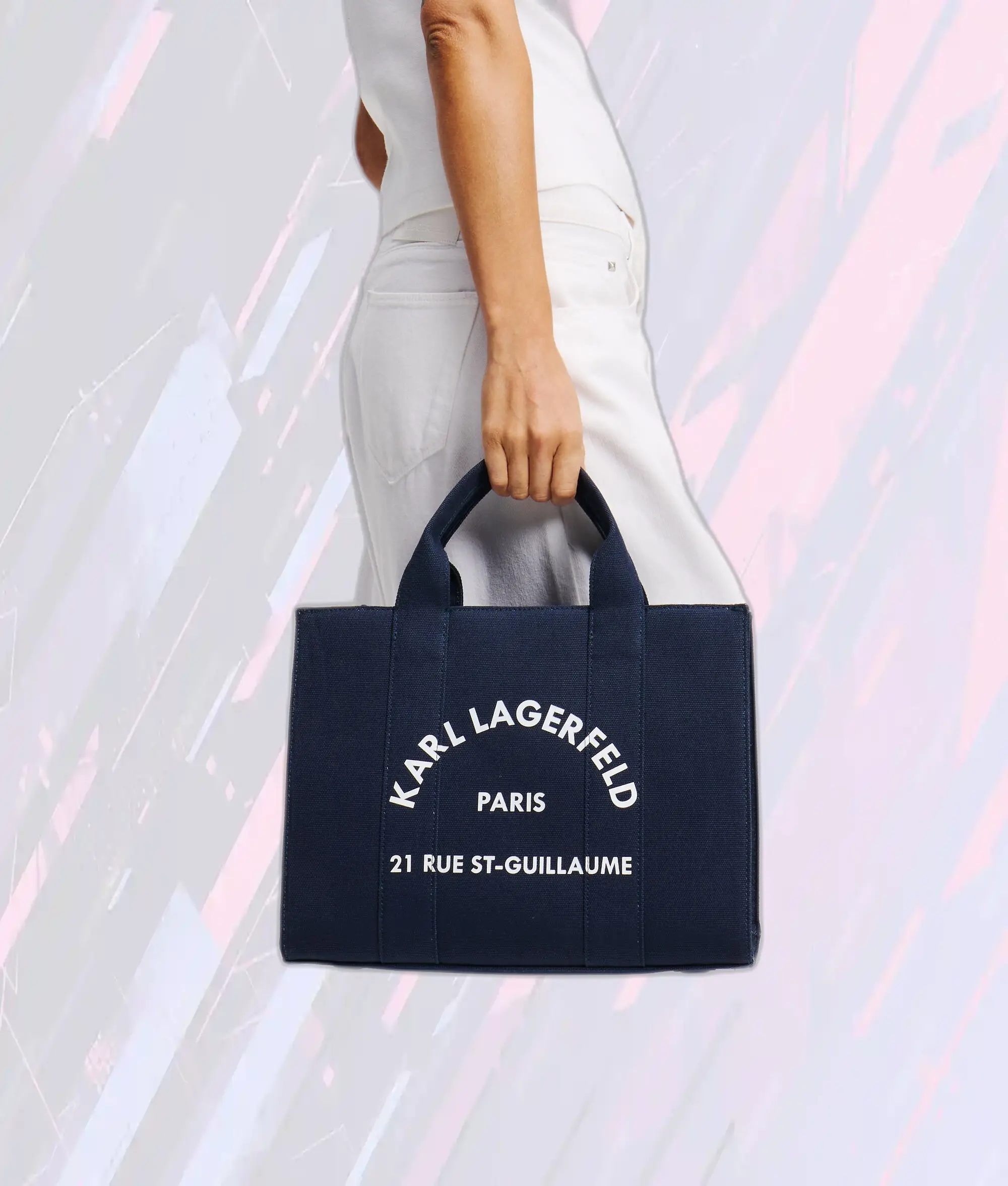 Karl Lagerfeld - Sac Fourre-Tout Signature Carré Moyen Irisé, Collection Exclusive Rue Saint-Guillaume