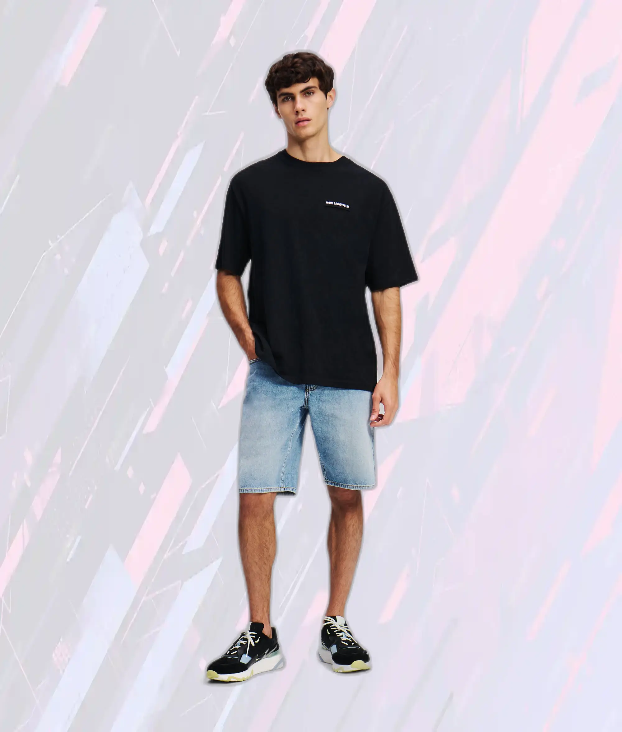 Karl Lagerfeld Shorts Décontractés en Dénim Lavé Bleu Ciel - Style Iconique