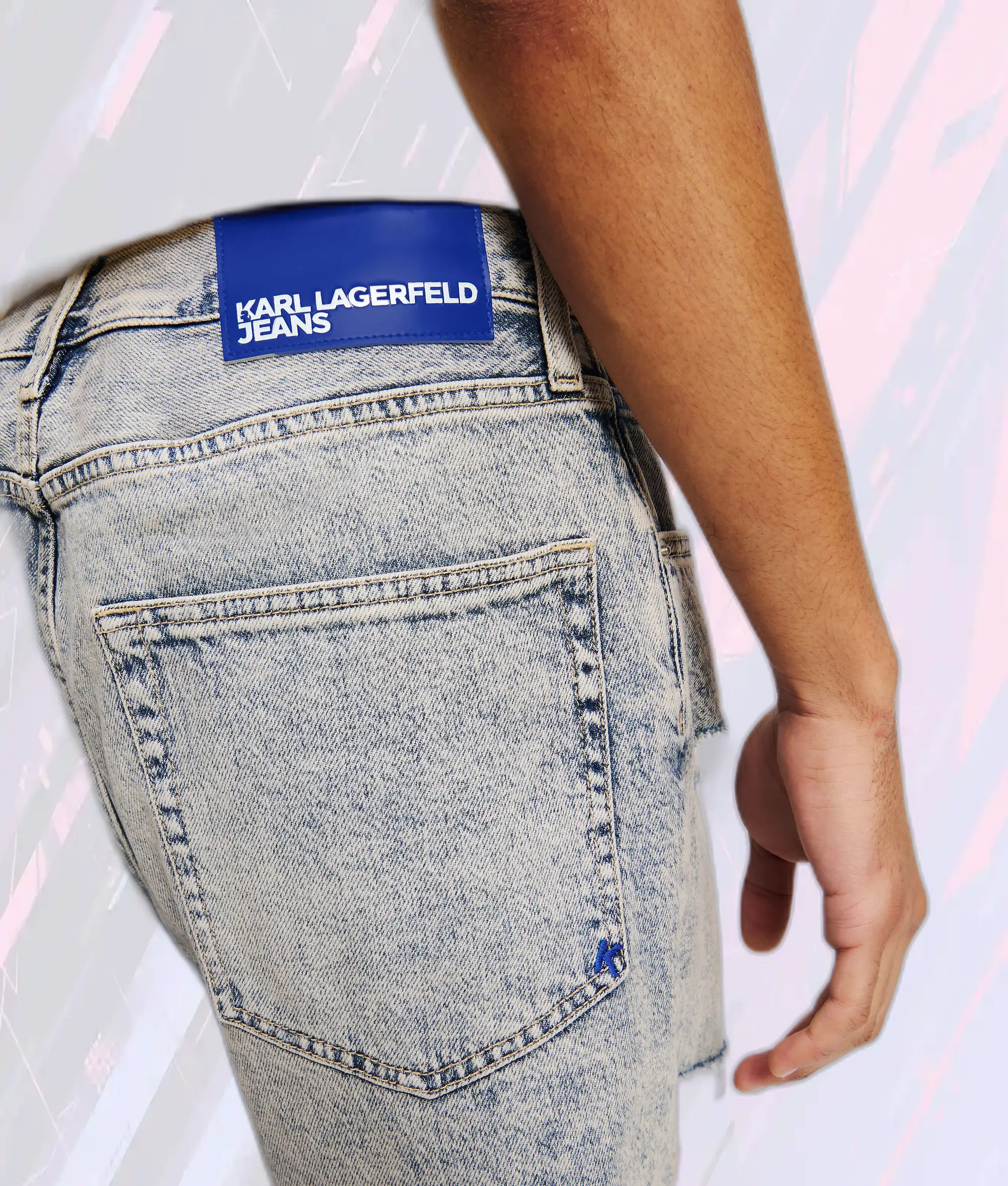 Short Décontracté Karl Lagerfeld Bleu Glacé Effets Usés