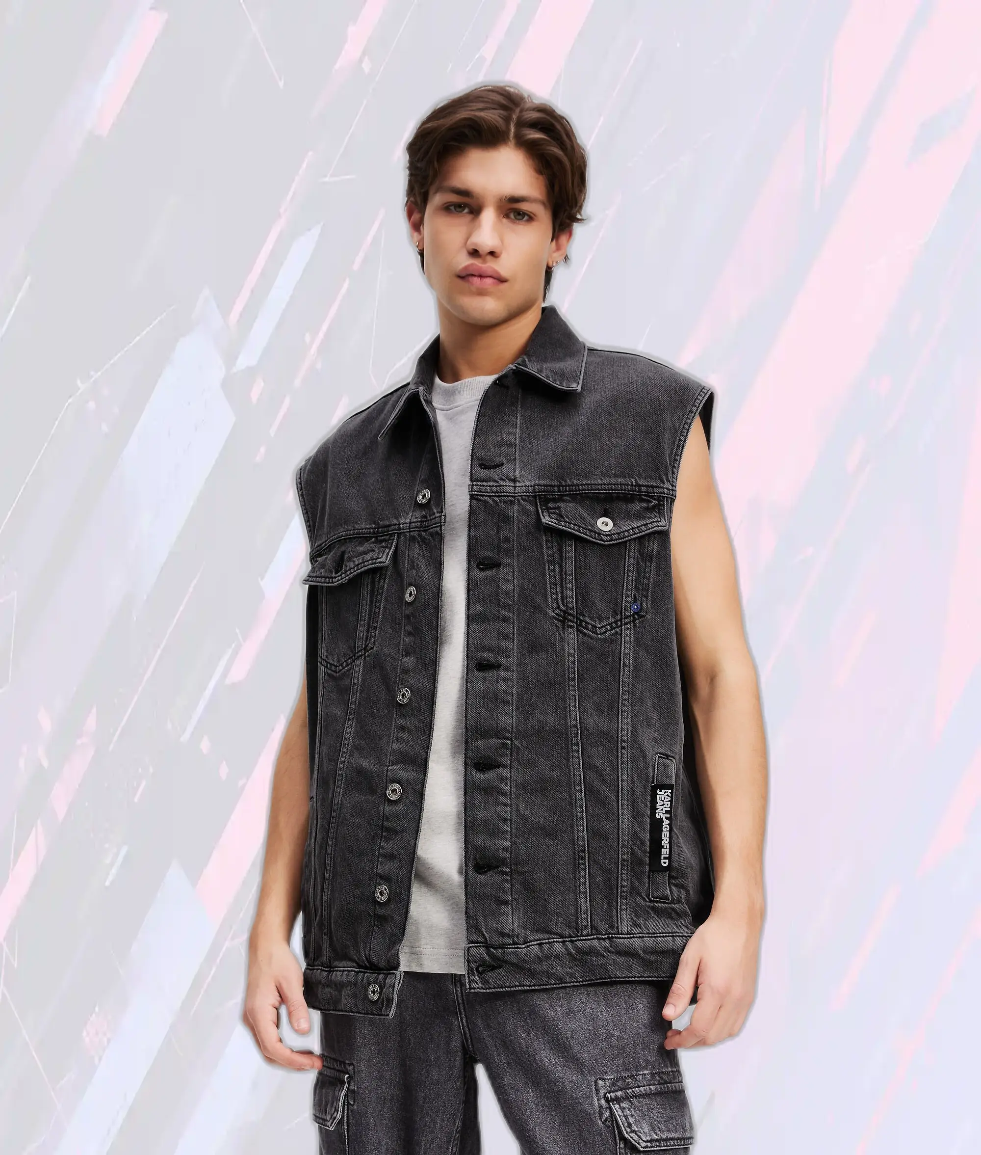 Veste Dénim Noir Lavé à l'Effigie Karl Lagerfeld - Édition Exclusive
