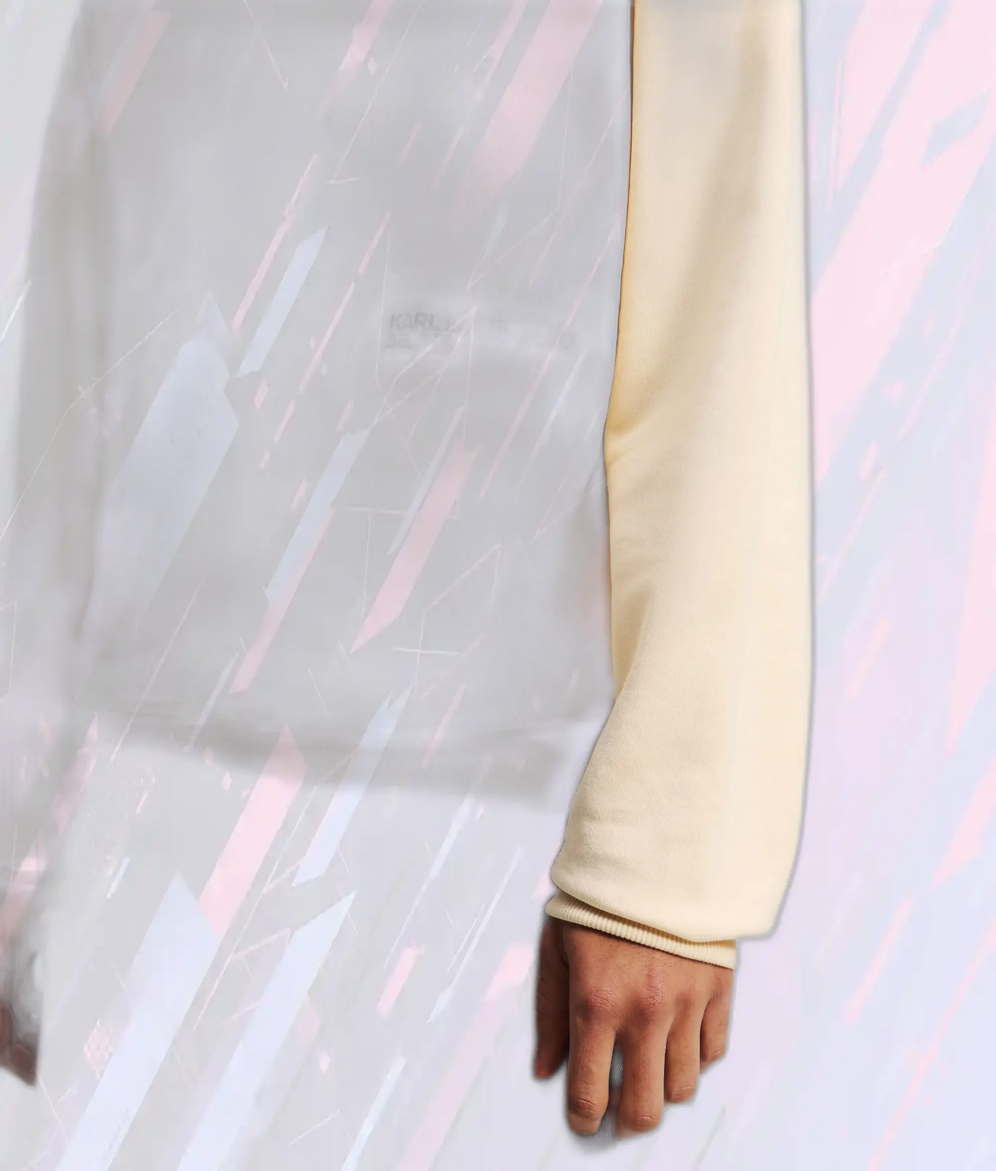 Sweat capuche Karl Lagerfeld - Technique Shibori japonaise avec motif monogramme et finition cendrée vieillie