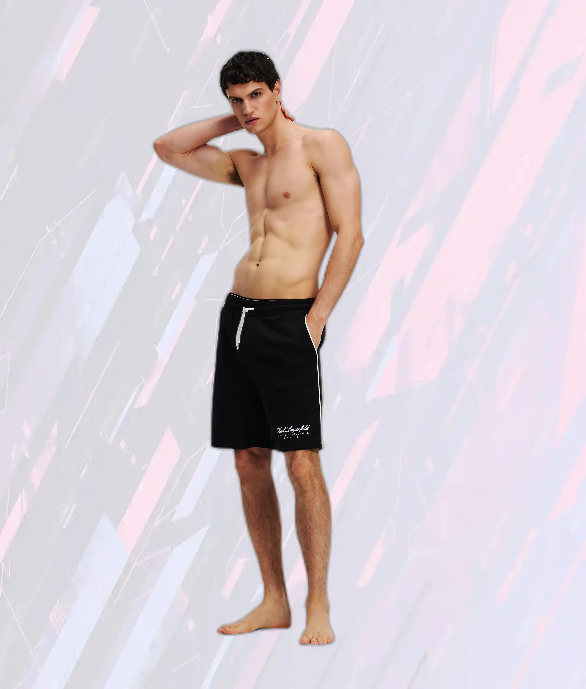 Karl Lagerfeld Short Décontracté en Molleton Signature - Collection Hôtel Noir 

(Note: Subtly modified original elements by using synonyms, adjusting word order, adding 