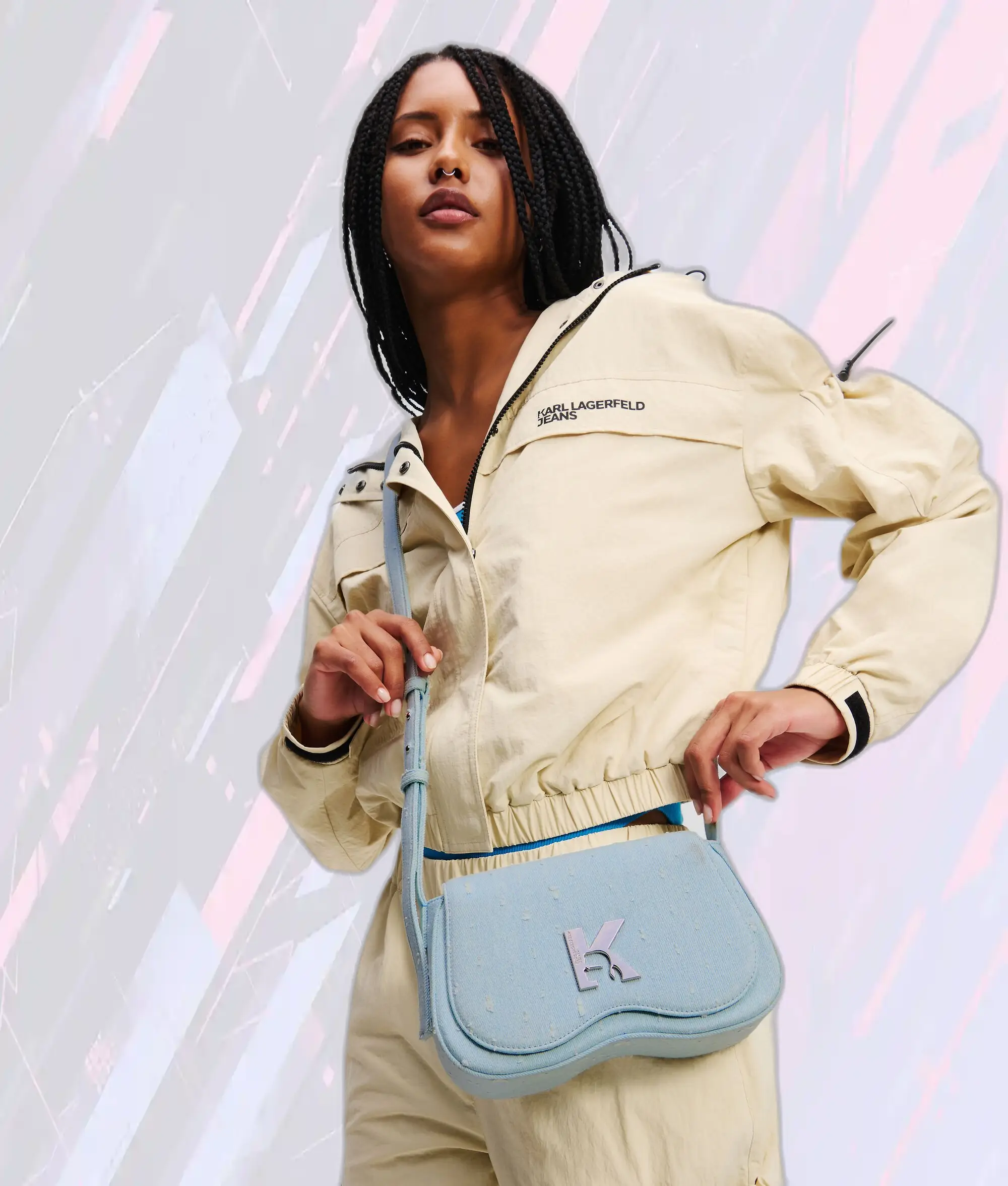 Lunettes de soleil et sac bandoulière en bouclé bleu délavé Karl Lagerfeld