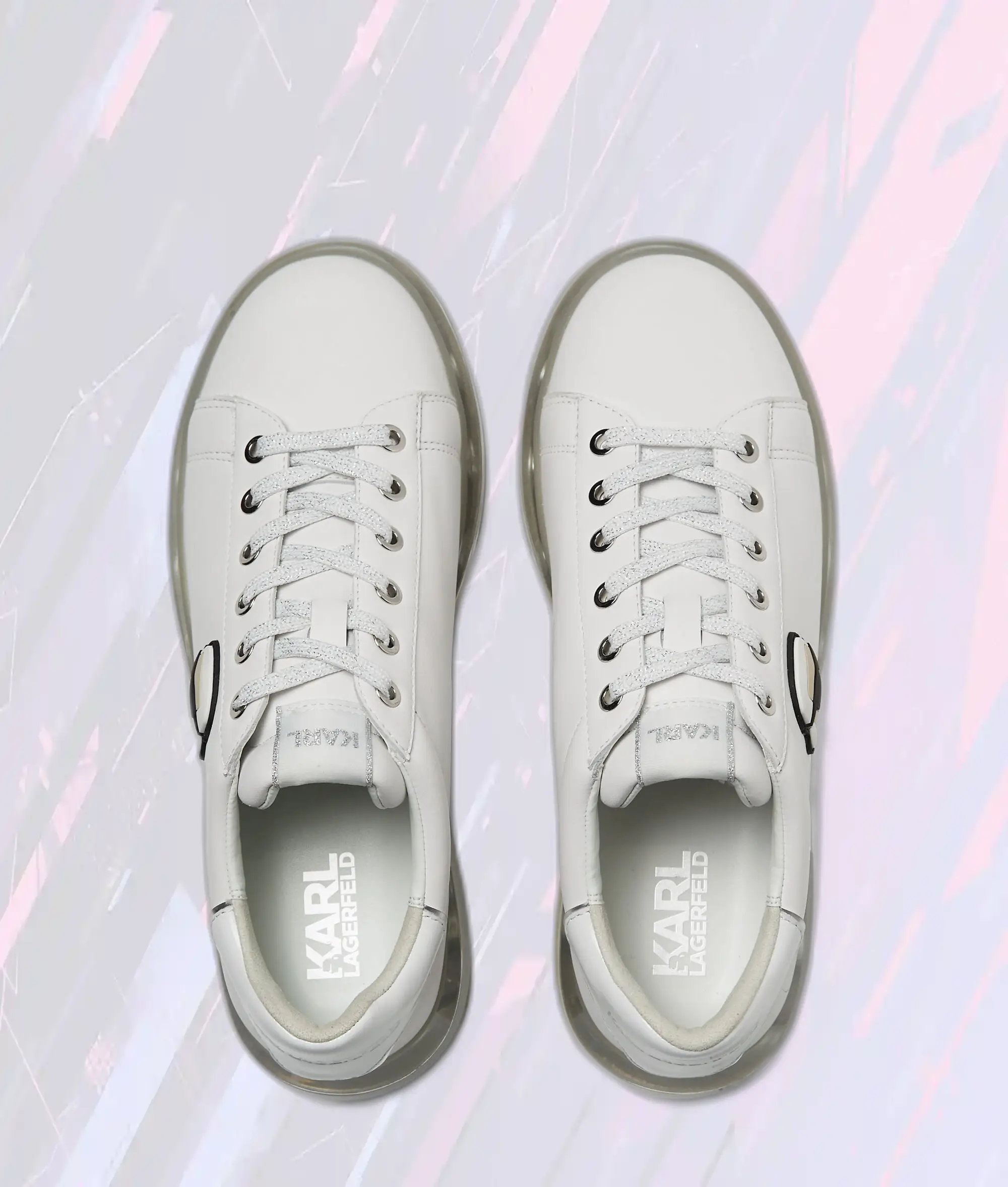 Chaussures de Sport Édition Limitée Karl Lagerfeld - Design Futuriste en Blanc Argenté avec Coussin Kapri & Certificat NFT