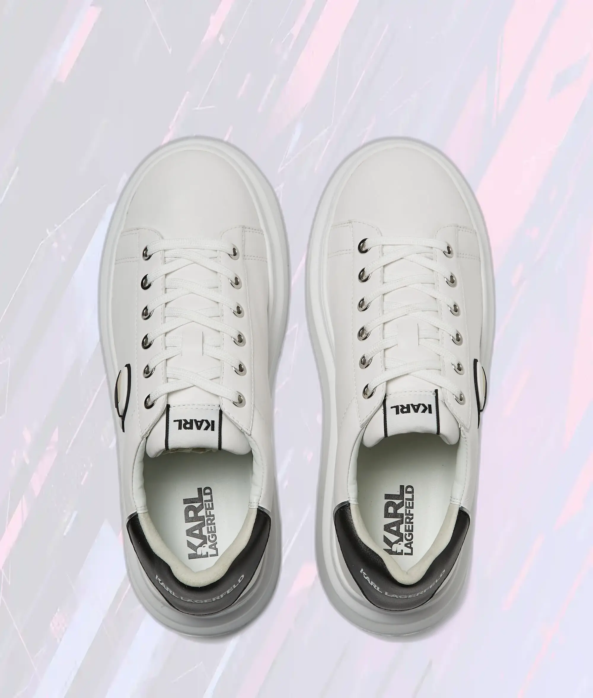 Chaussures Sport Karl Lagerfeld Édition Limitée - Baskets Capri NFT Blanche Signature