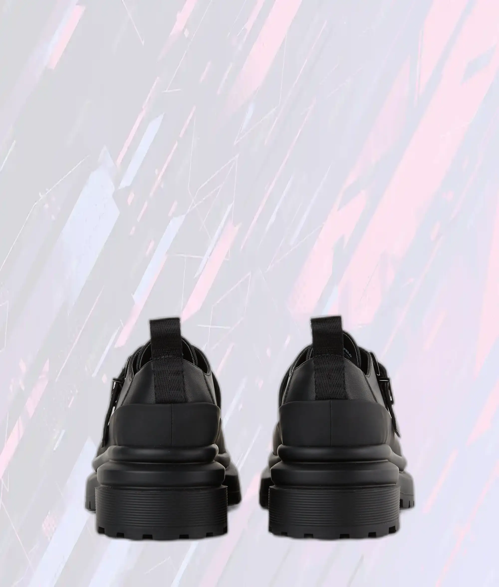 Chaussures Karl Lagerfeld Brooke en Cuir Noir avec Détail Boucle Argentée - Modèle à Embout Pointu Élégant - Style Contemporain avec Fermeture Ornementale
