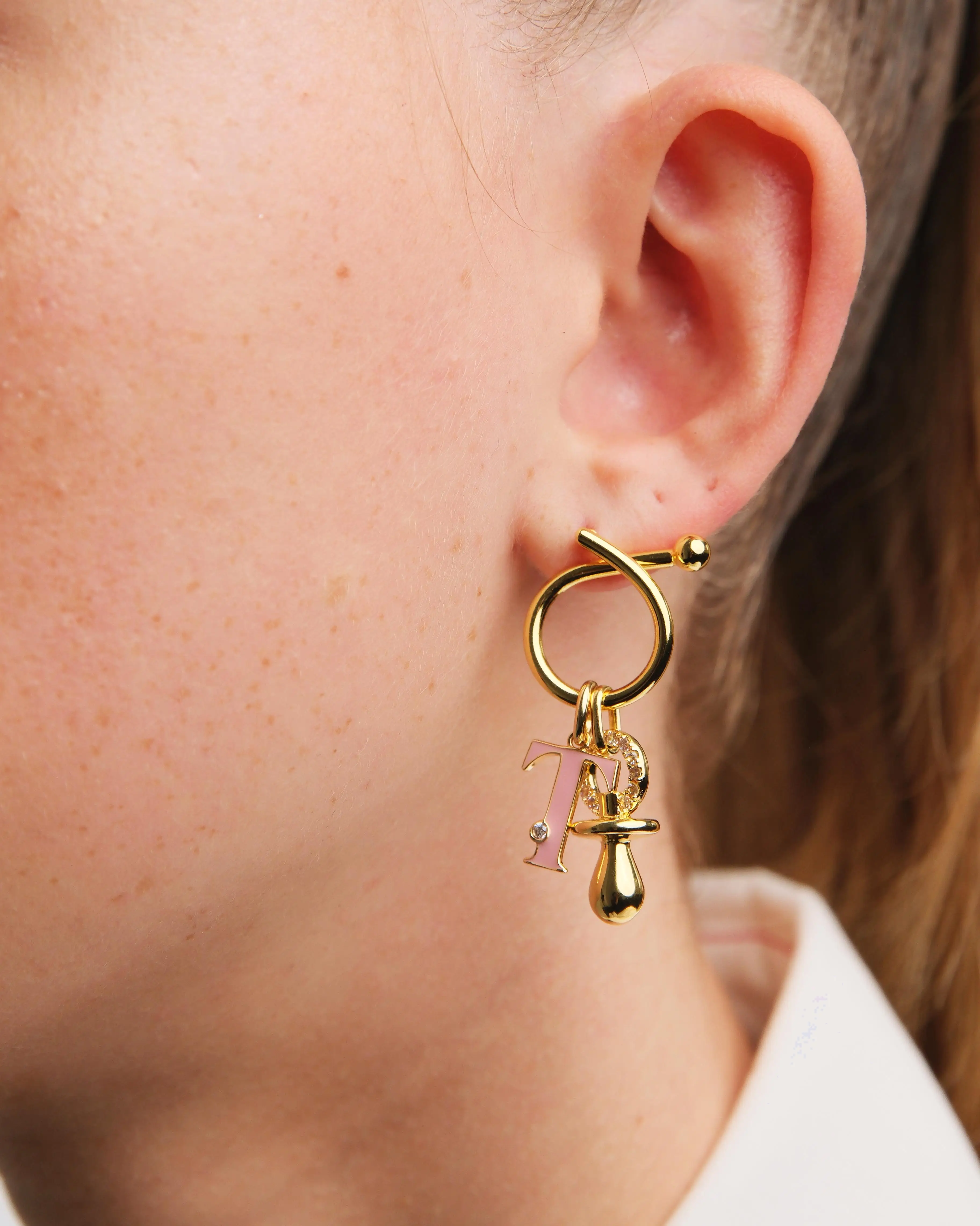 Chaîne élégante avec pendentif lettre T personnalisé - Les Néréides
