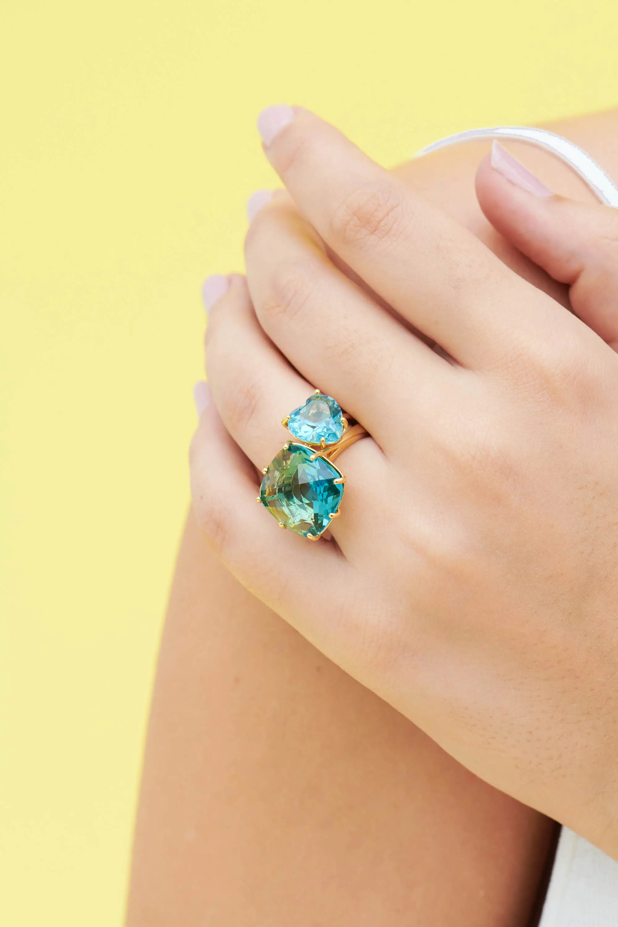 Bague Élégante Les Néréides - Cristal Taille Carrée Bleu Azur avec Finition Diamantée