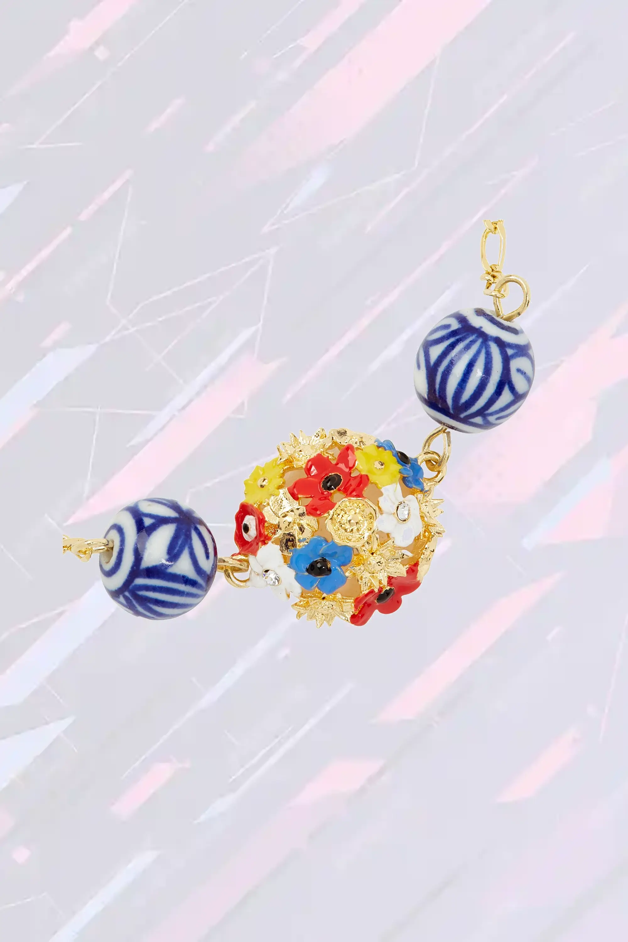 Bracelet délicat orné de motifs floraux et perle céramique émaillée - Création élégante Les Néréides
