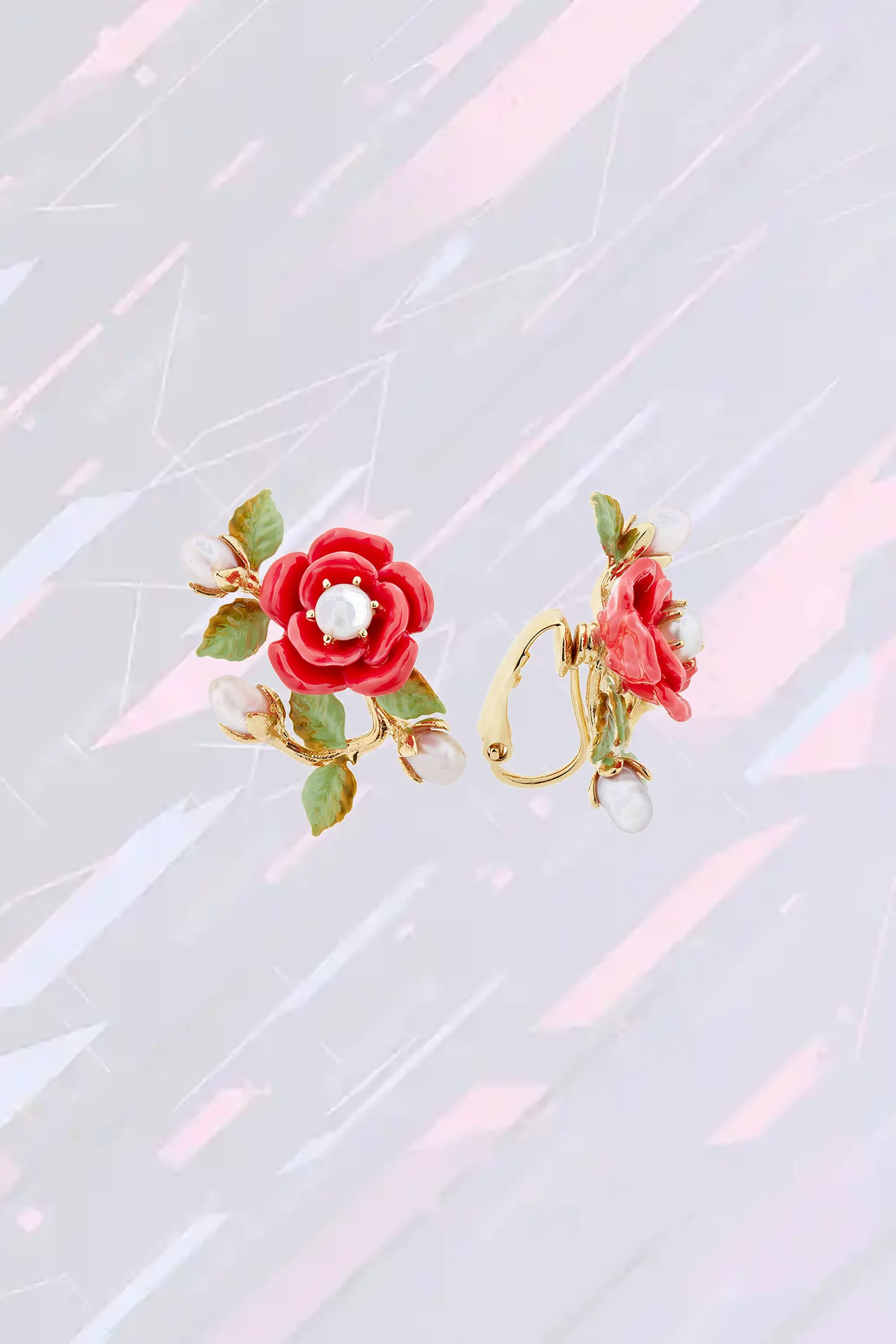 Élégantes créoles à inspiration florale rosée avec perles raffinées - Création Les Néréides