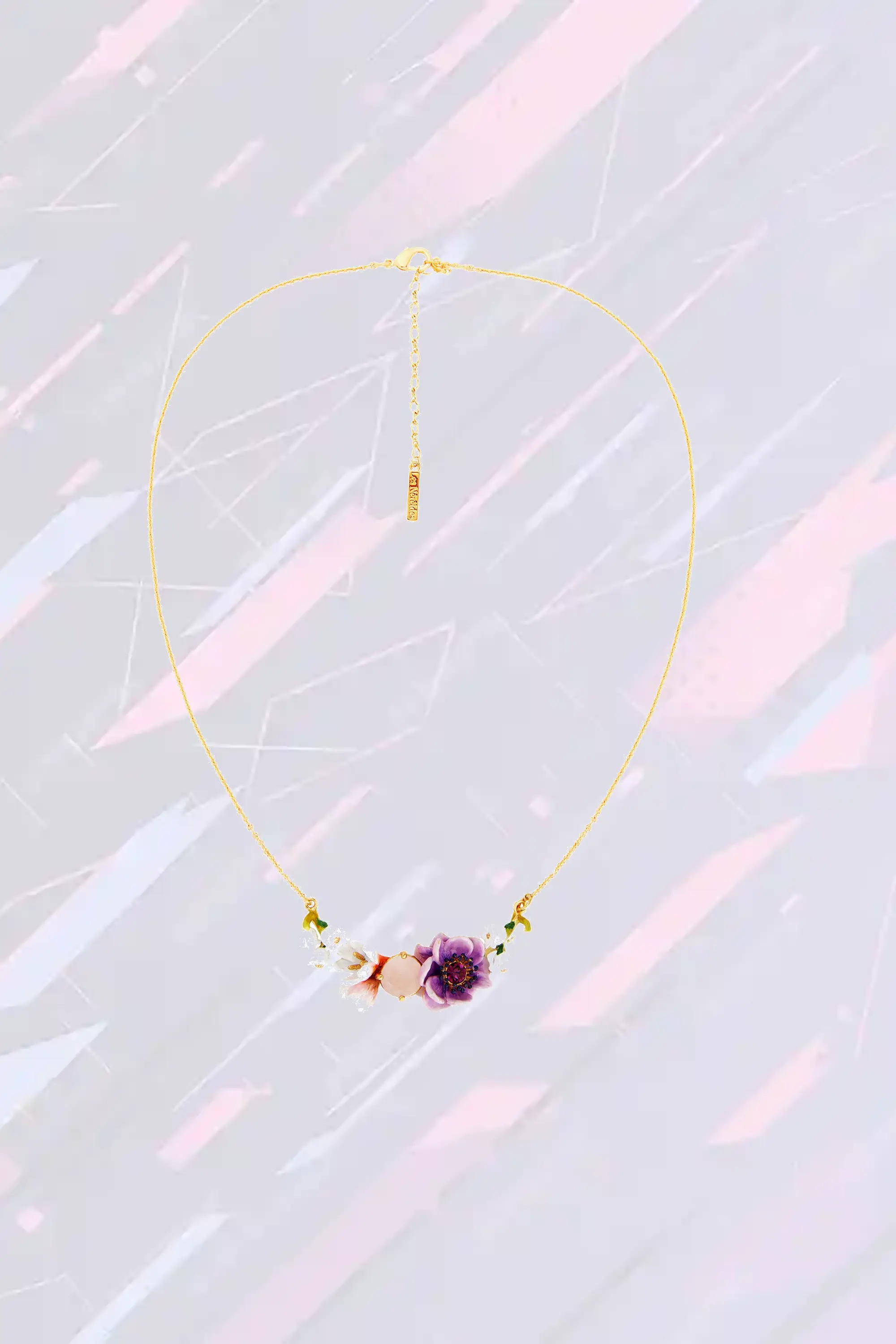 Collier décolleté Les Néréides - Motif bohème aux trois fleurs stylisées