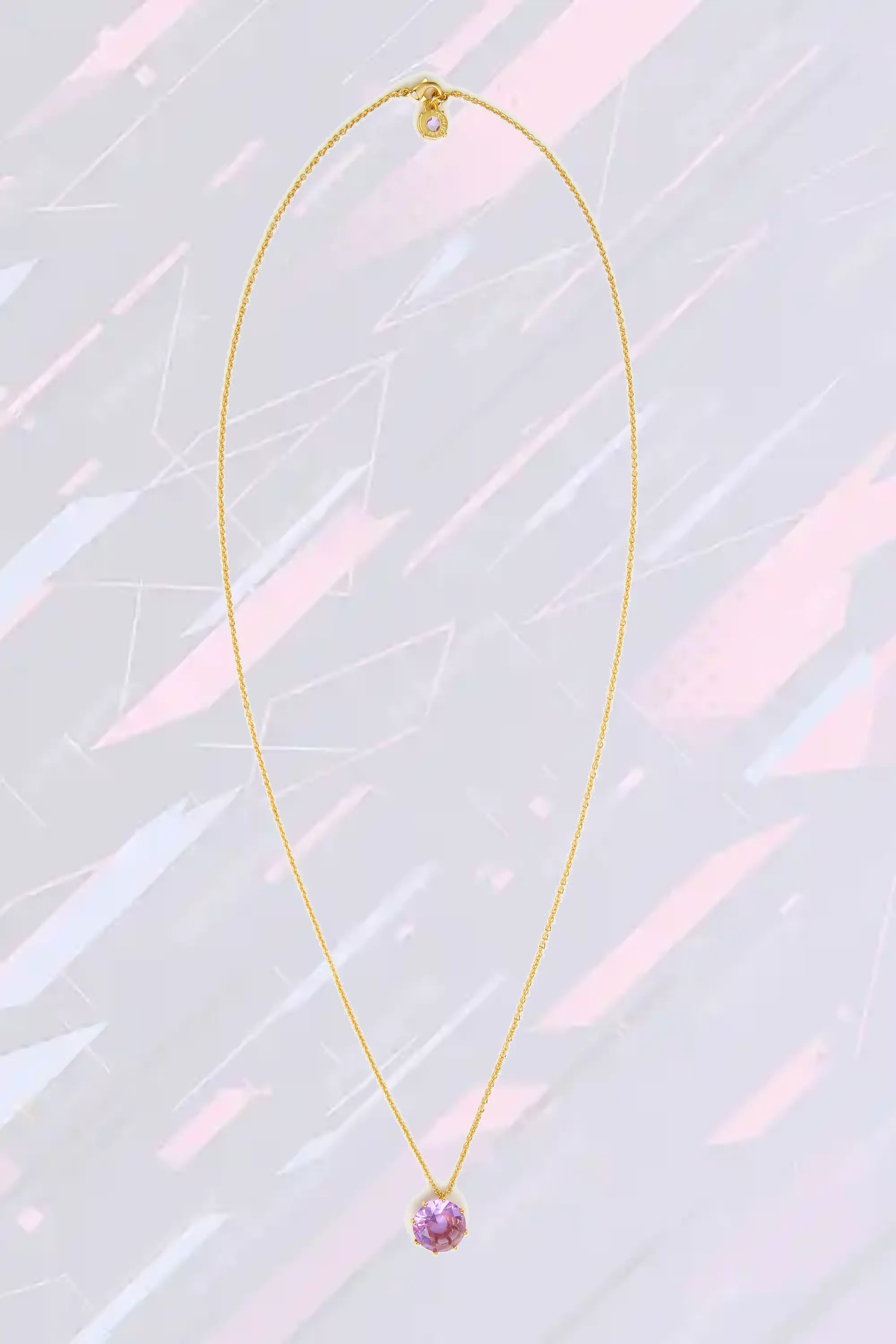 Collier délicat en pierre précieuse ronde serti de cristaux lavande étincelant - Les Néréides