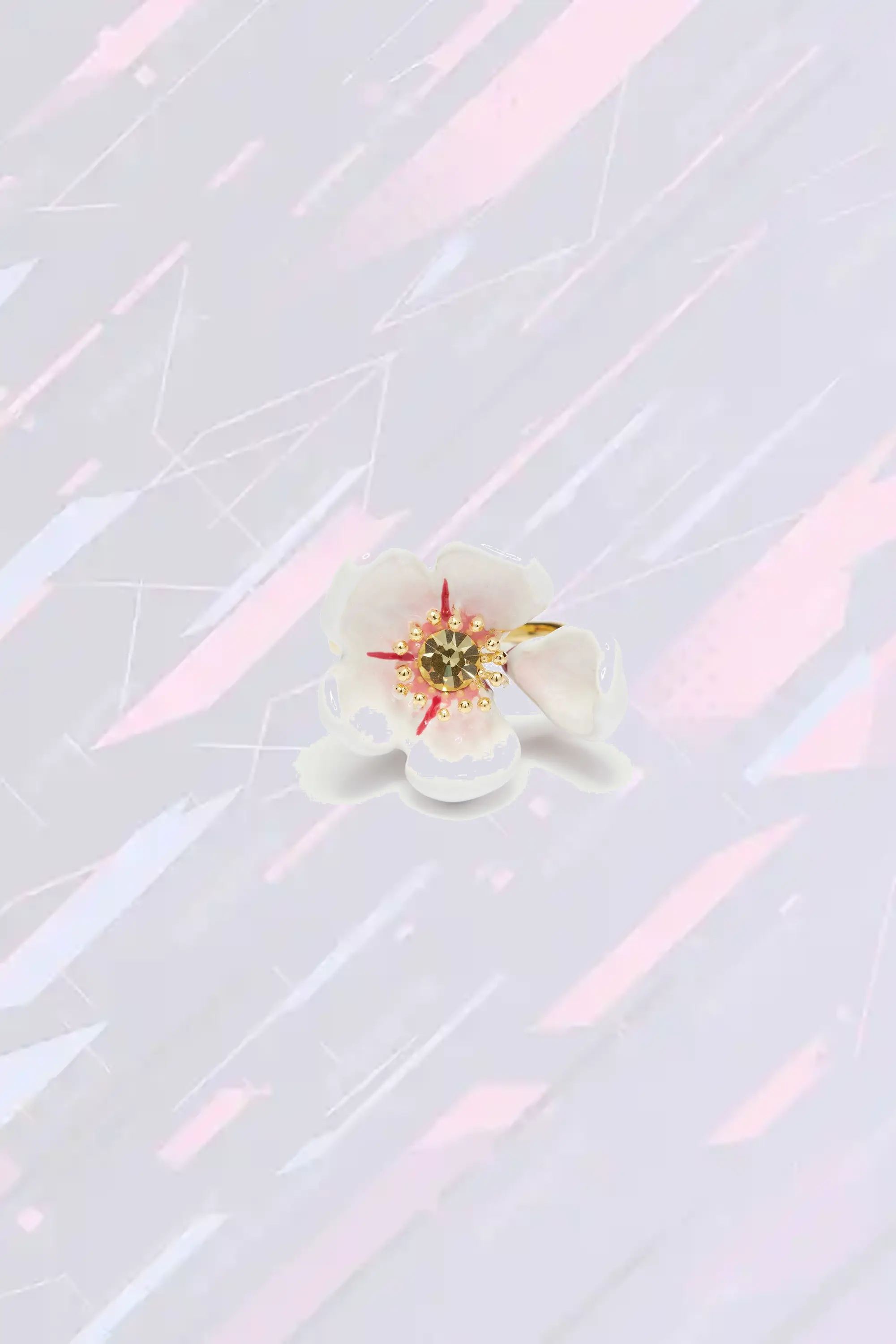 Bague réglable Les Néréides - Floraison nacrée inspirée des cerisiers nippons avec motifs pétales sculptés