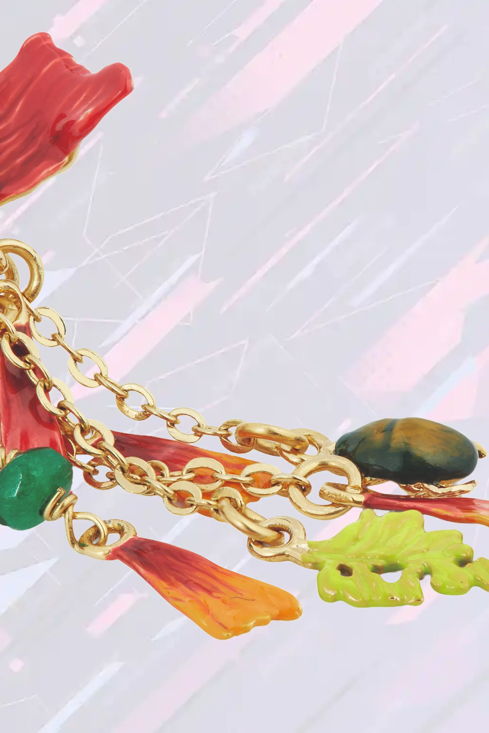Boucles d'Oreilles Néréides - Tiges Élégantes à Motif Floraison Fugace et Coléoptère Doré