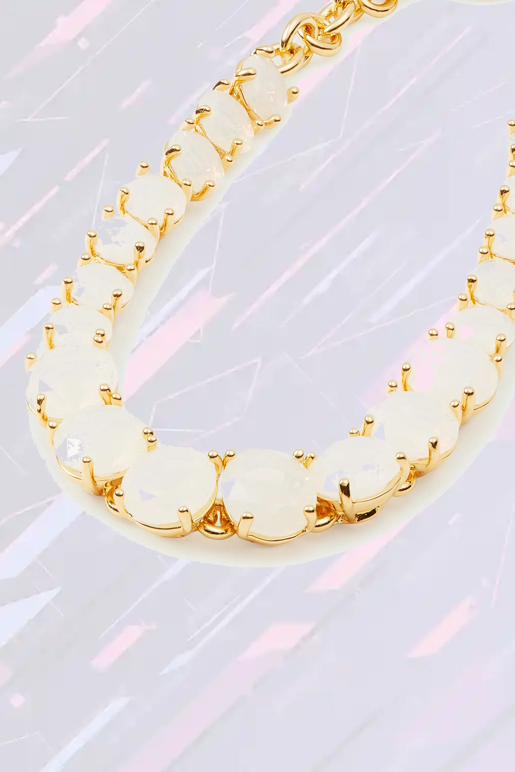 Bracelet précieux Les Néréides – Alignement de gemmes Diamantine en blanc nacré irisé
