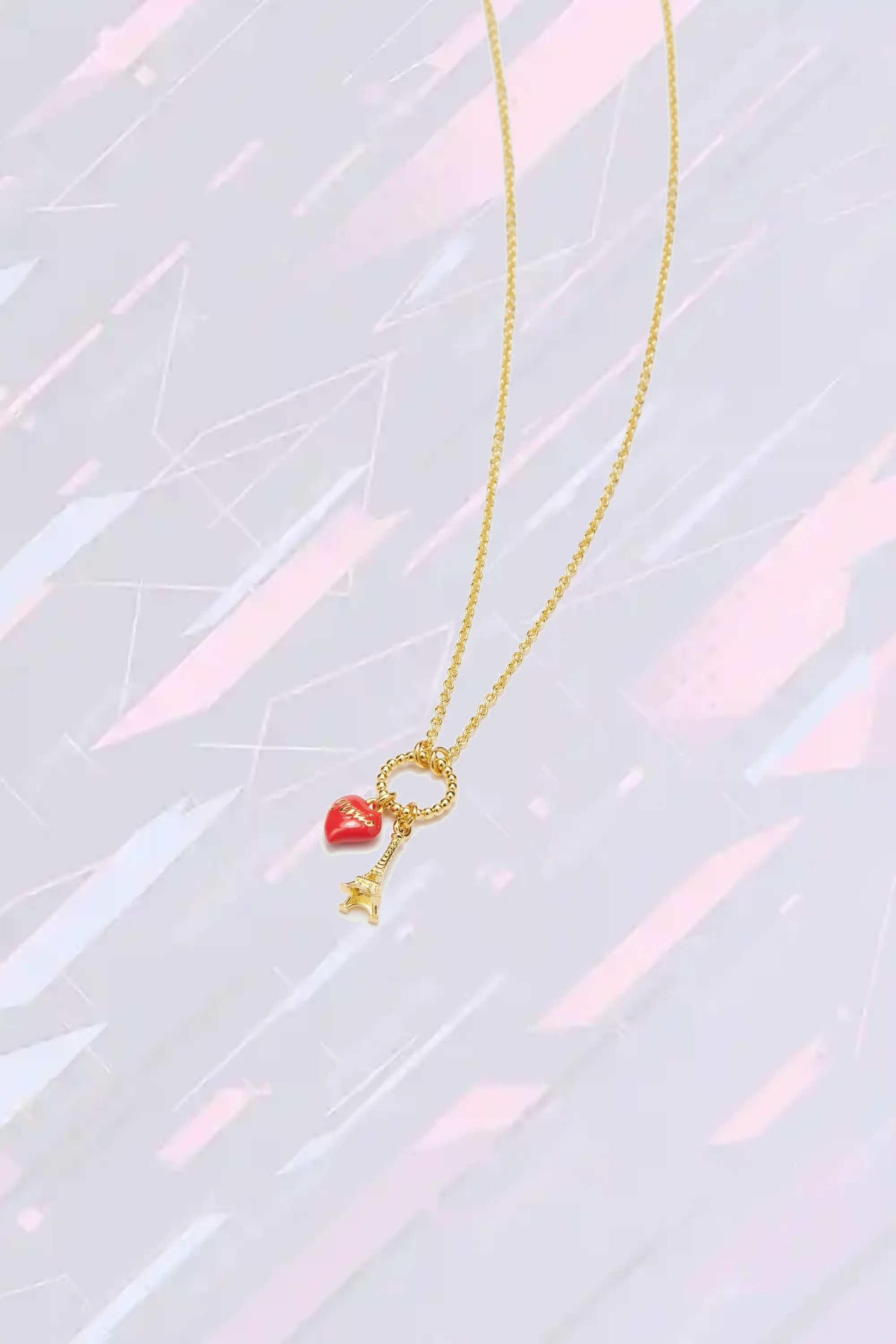 Collier Fantaisie Les Néréides - Pendentif Tour Eiffel Romantique avec Cœur Rubis