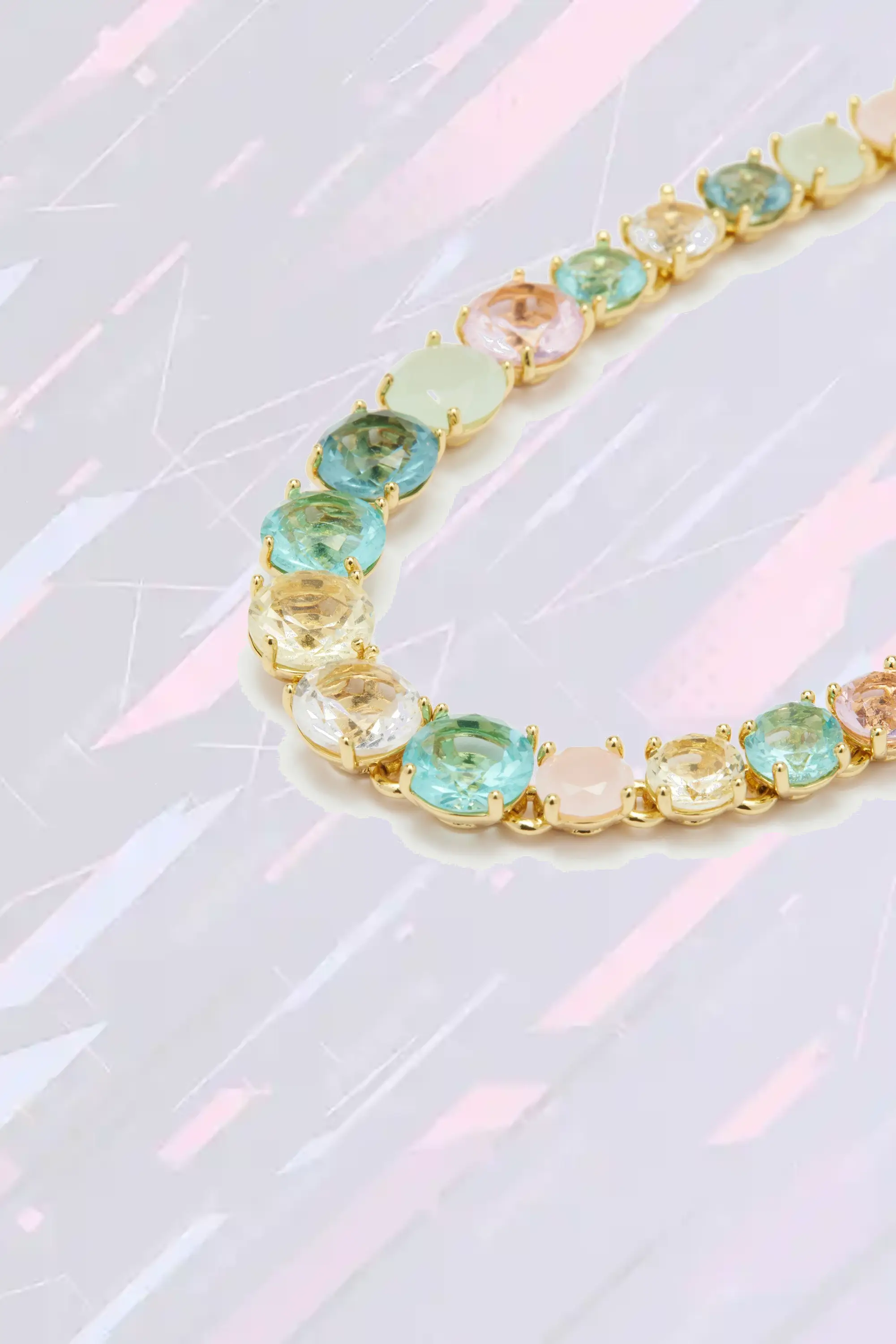 Bracelet Élégant Les Néréides - Rang Unique en Cristaux Bleu Azur, Finition Diamantée Luxueuse