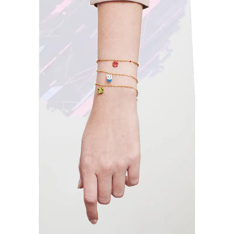 Bracelet féminin élégant avec breloque chaton sculpté - Collection Les Néréides