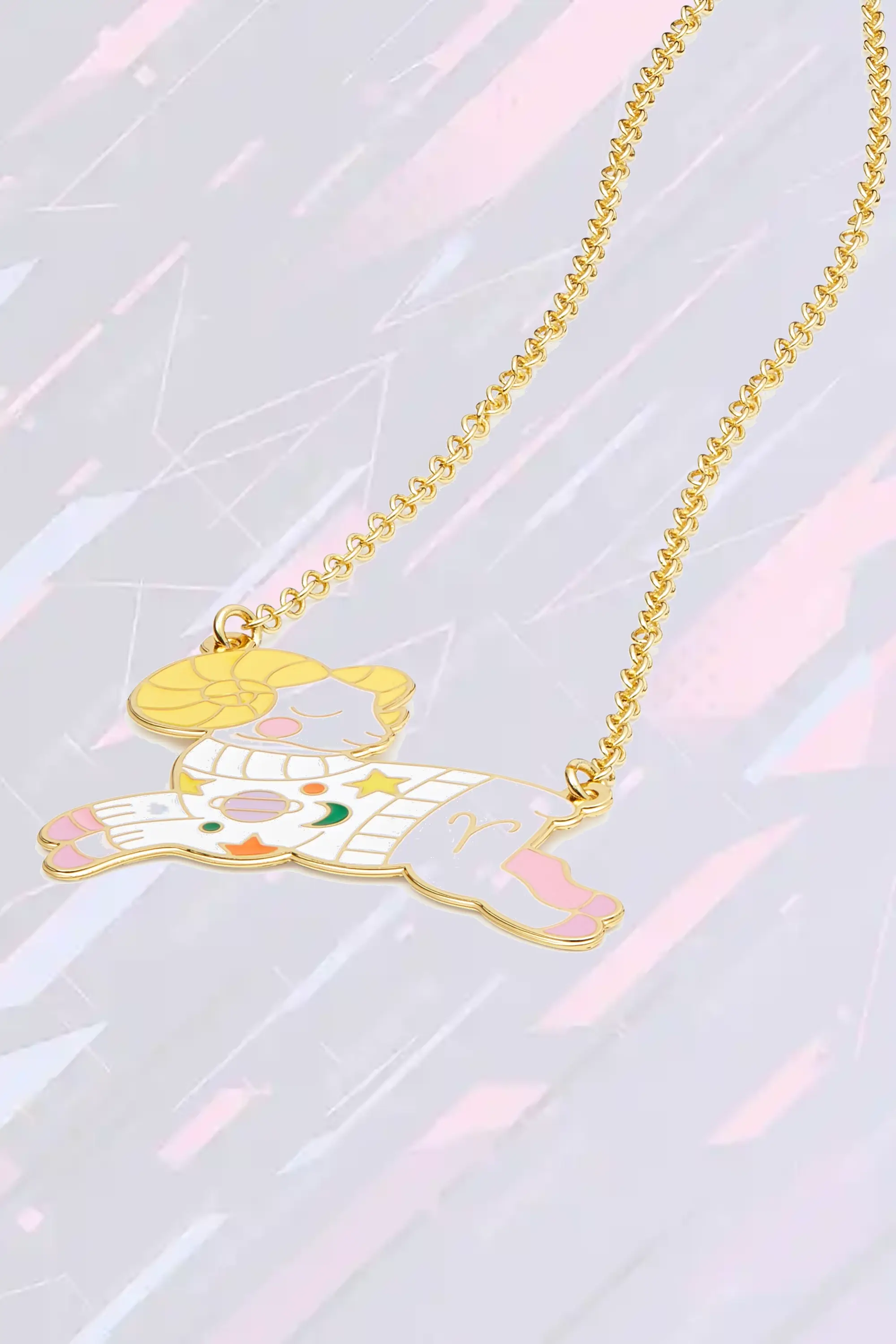 Pendentif Néréides Bélier - Collier Artisanal Zodiaque en Émail Doré
