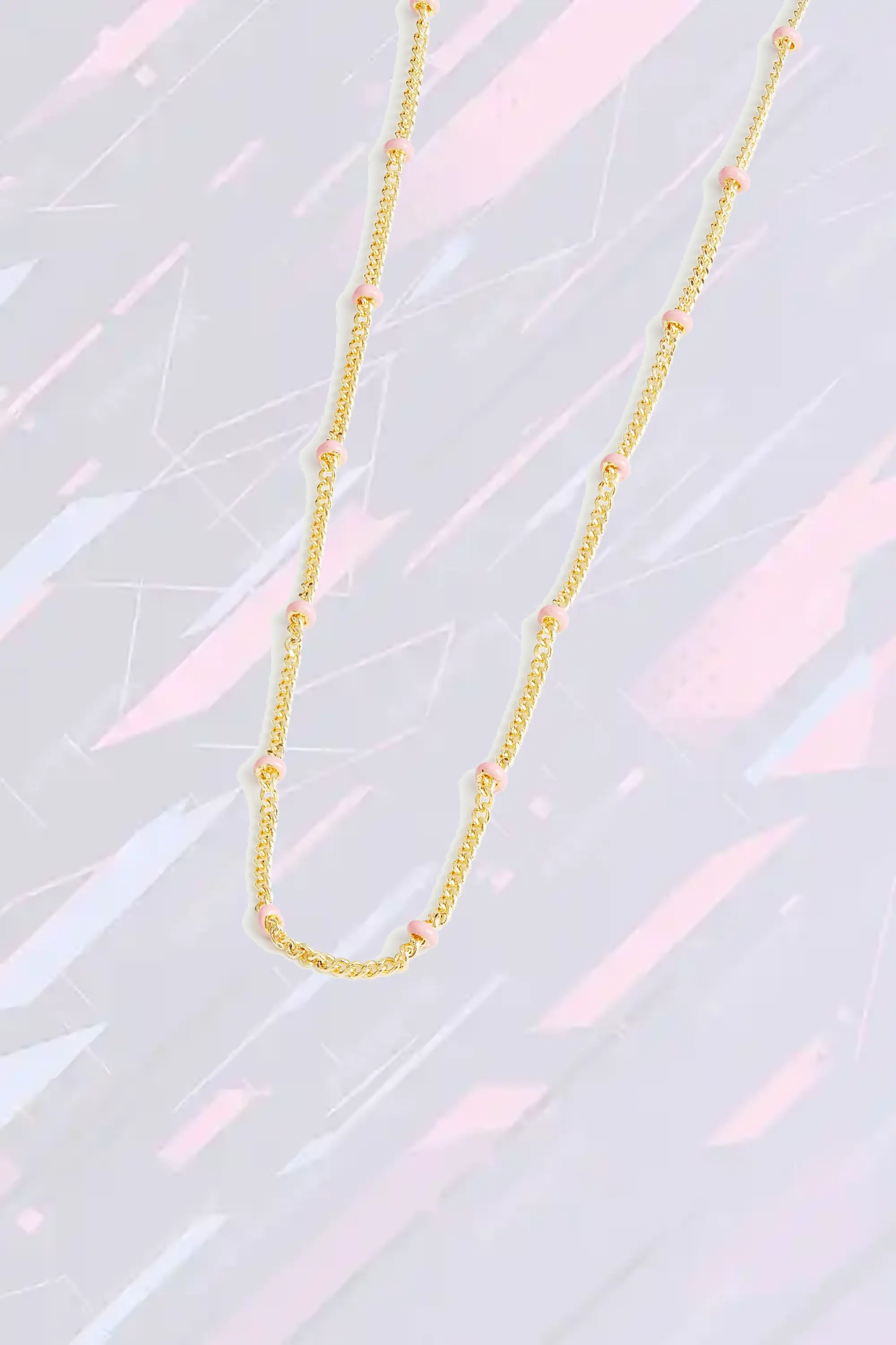Collier Les Néréides en chaîne émaillée or avec perles teinté rose