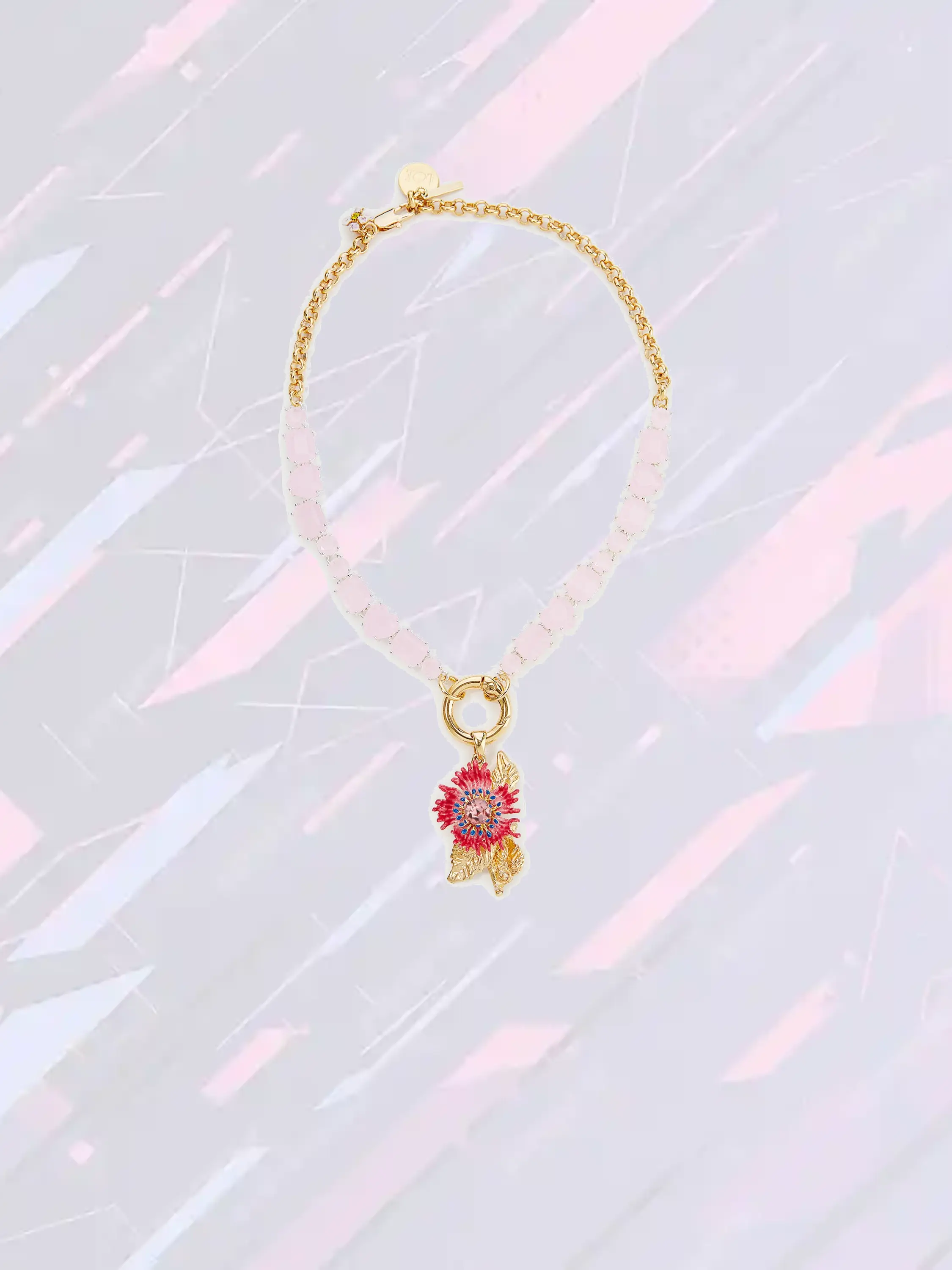 Collier court Les Néréides en cristaux taillés rose pâle avec fleur émaillée multicolore