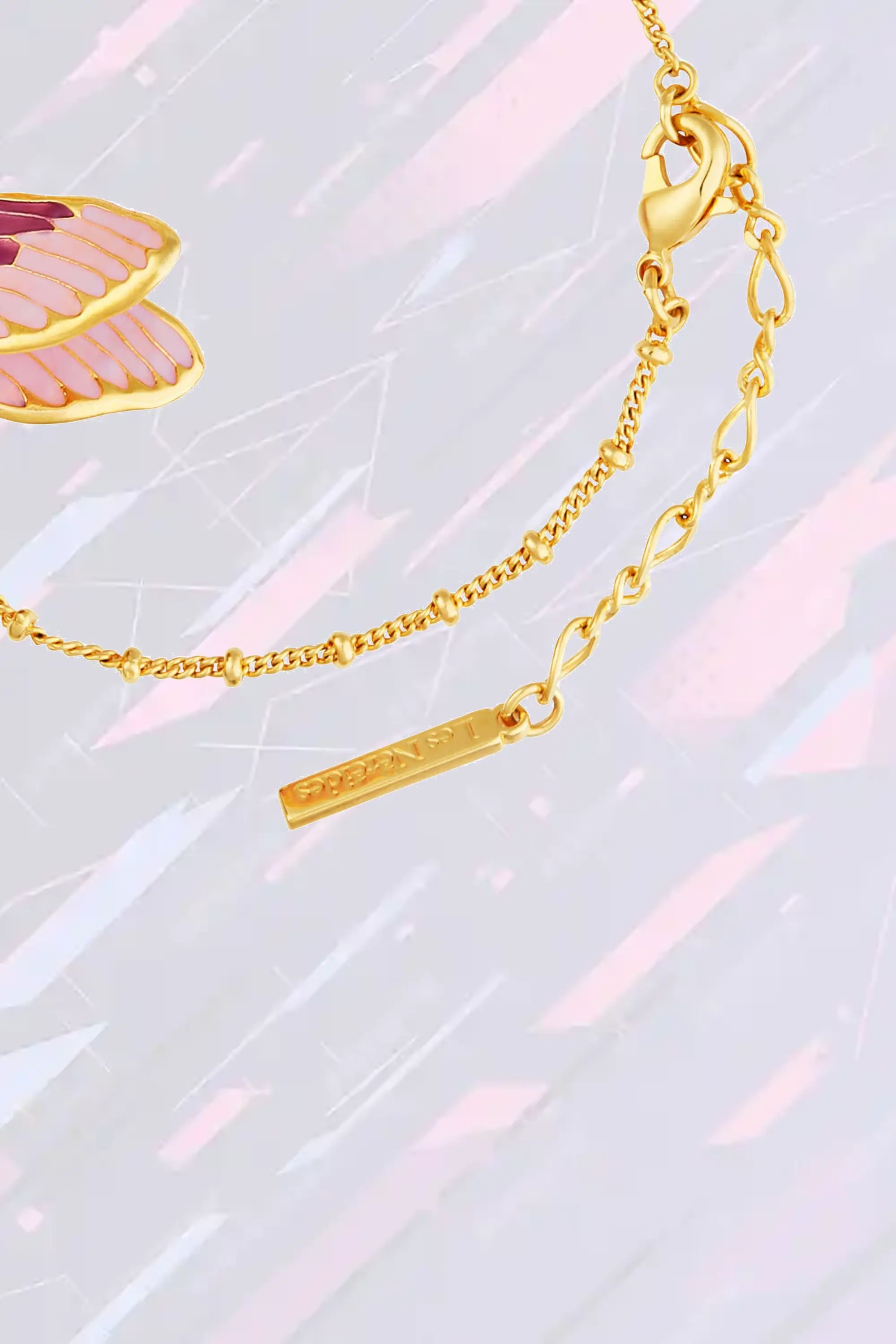 Bracelet délicat Les Néréides aux pétales floraux en cœur et motif papillon Terinos