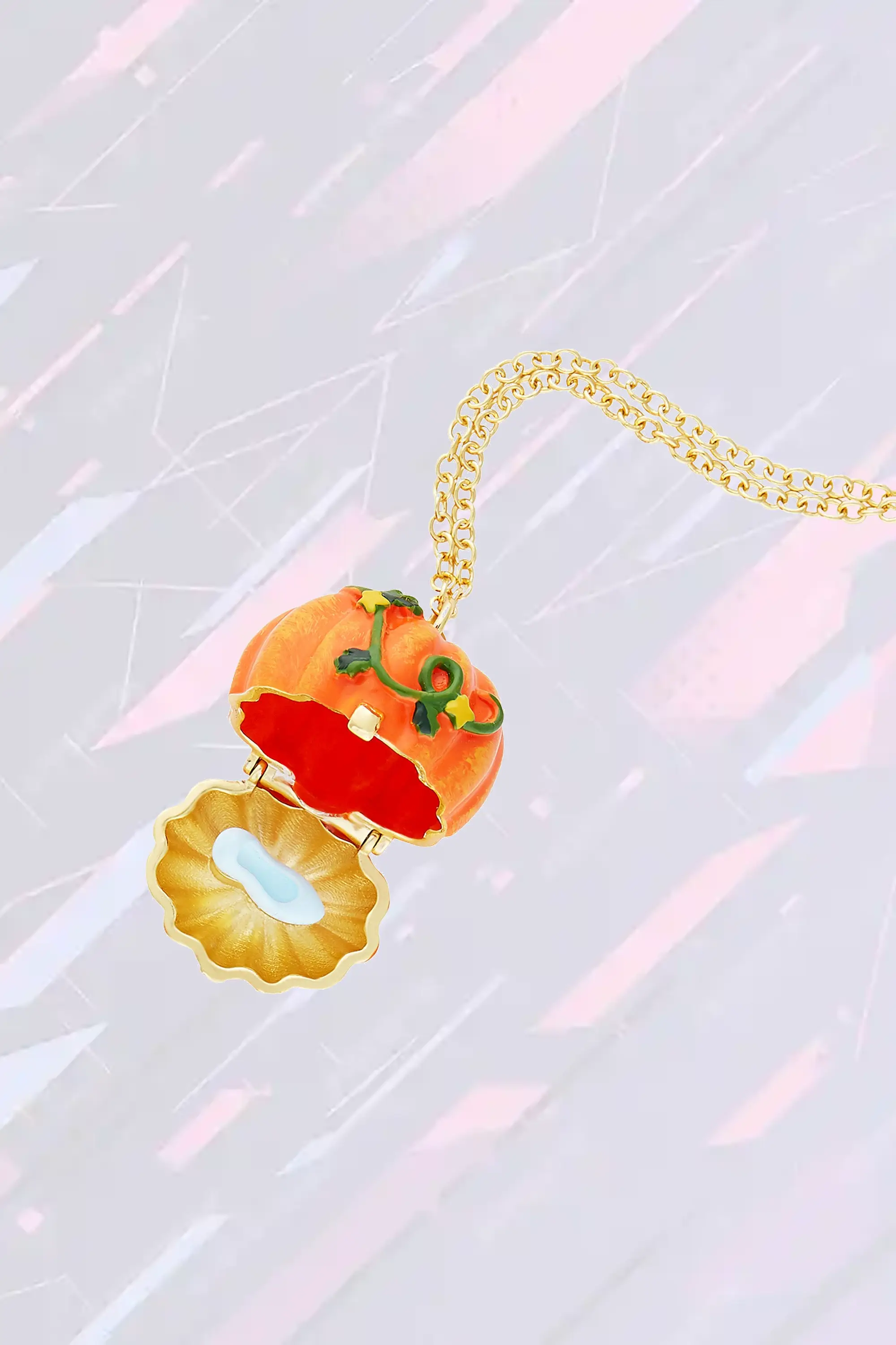 Collier mystérieux Les Néréides - Pendentif potiron et chaussure féerique