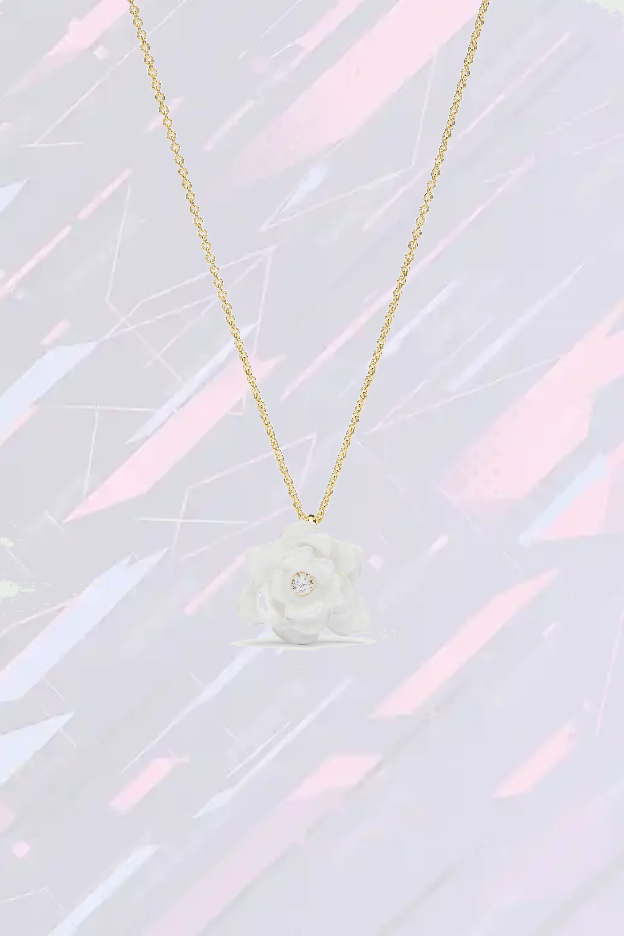 Collier délicat gardénia avec cristal sculpté - Création élégante Les Néréides