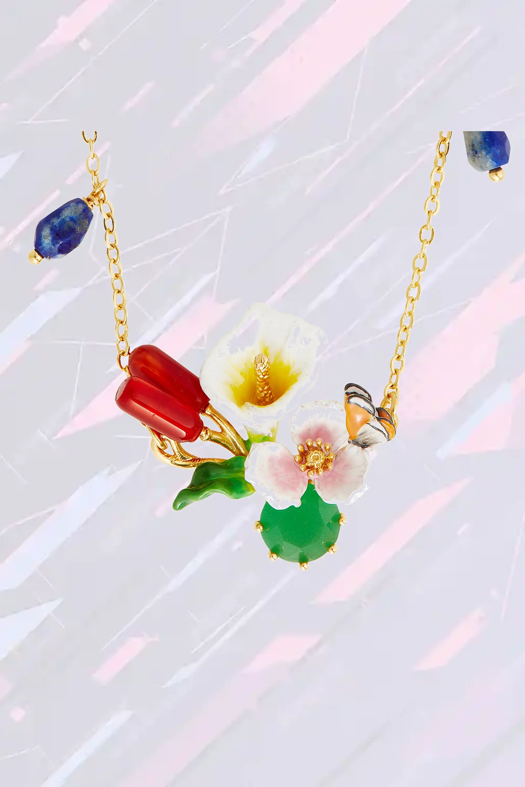 Collier Néréides en métal doré, orné d'arum stylisés, roseaux gravés et pierre verte naturelle