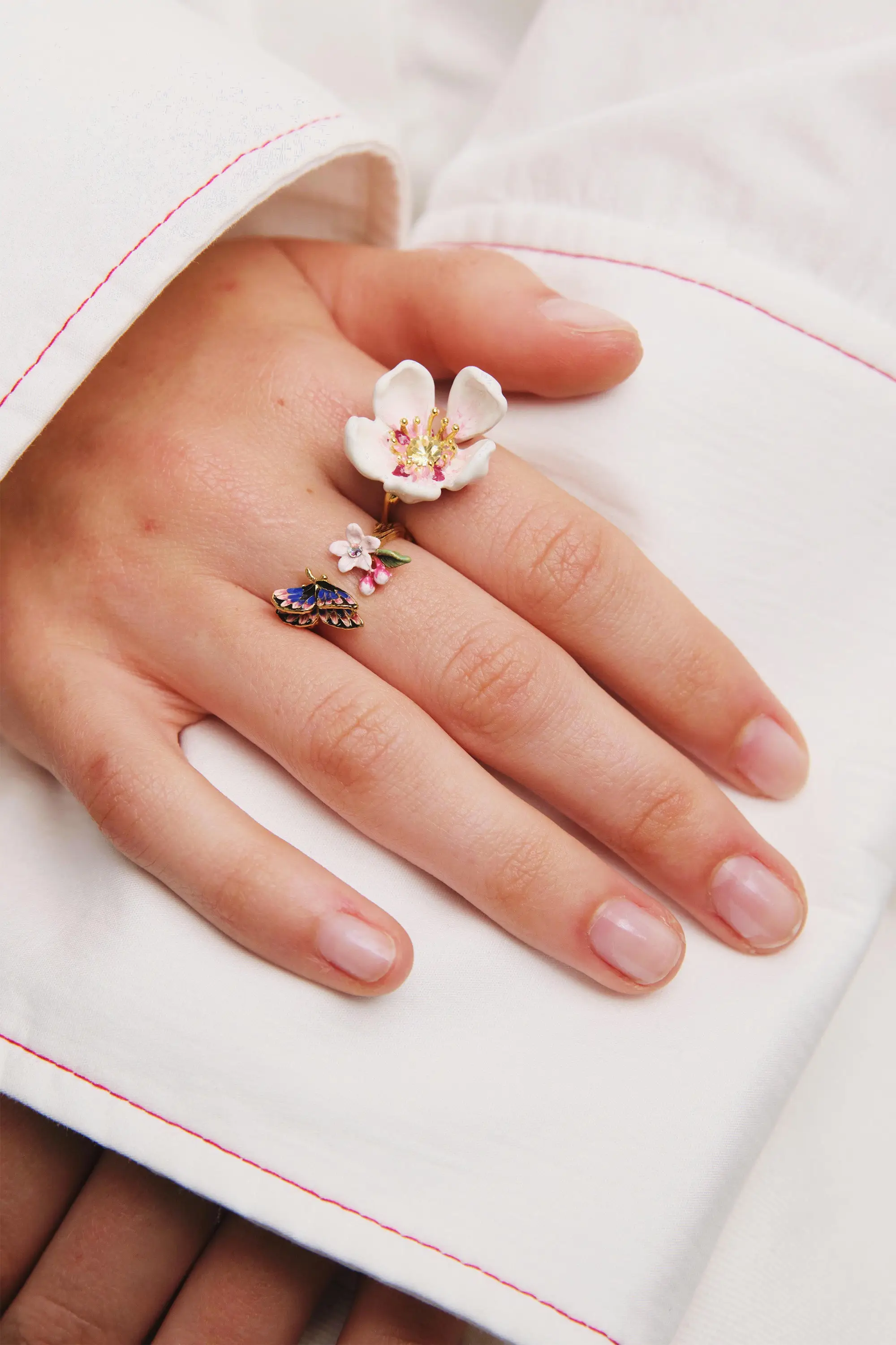 Bague Réglable Les Néréides - Papillon Japonais et Floraison de Cerisier en Émail Printanière