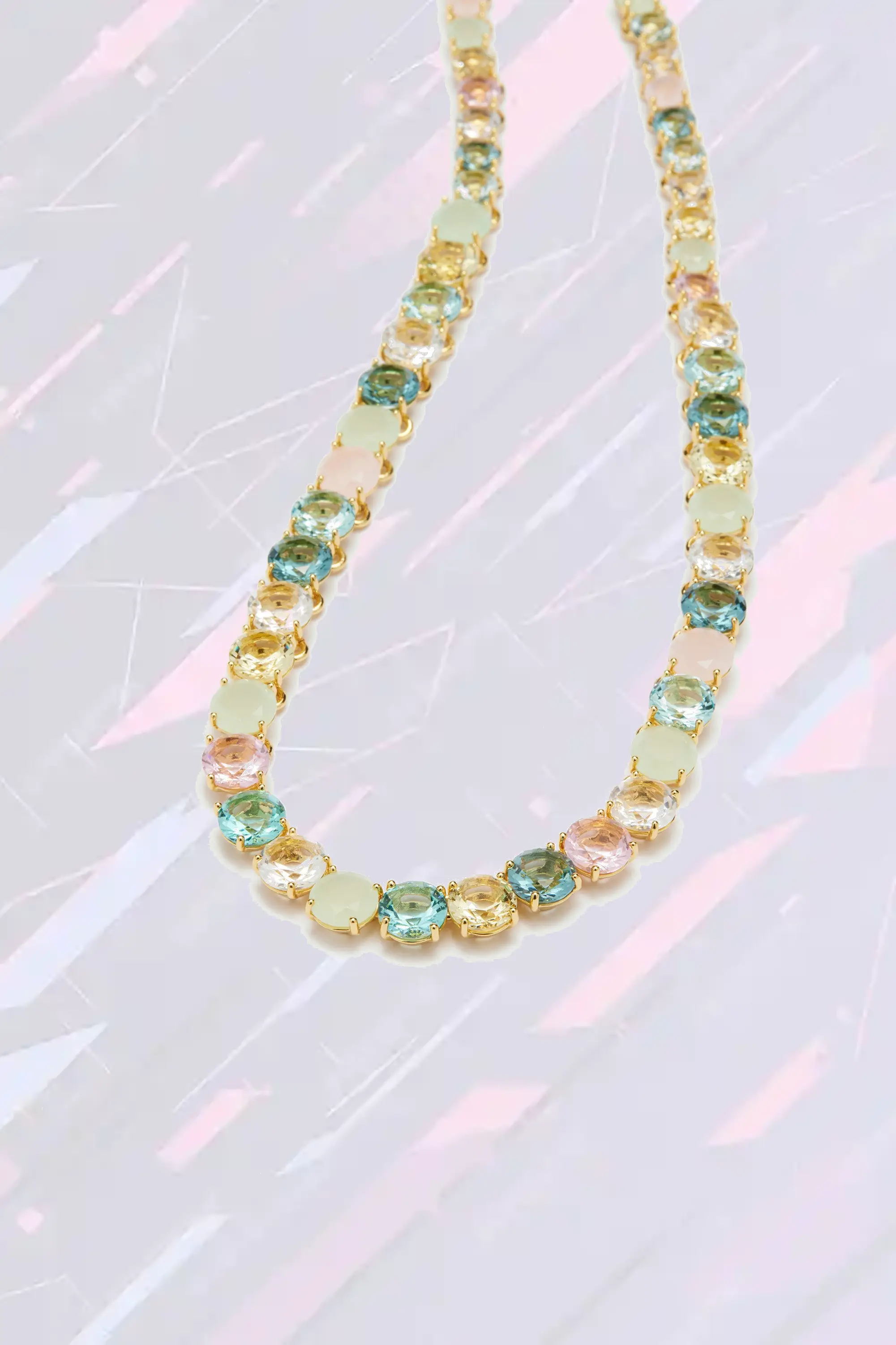 Collier court Les Néréides - Pierres sphériques brillantes bleu saphir