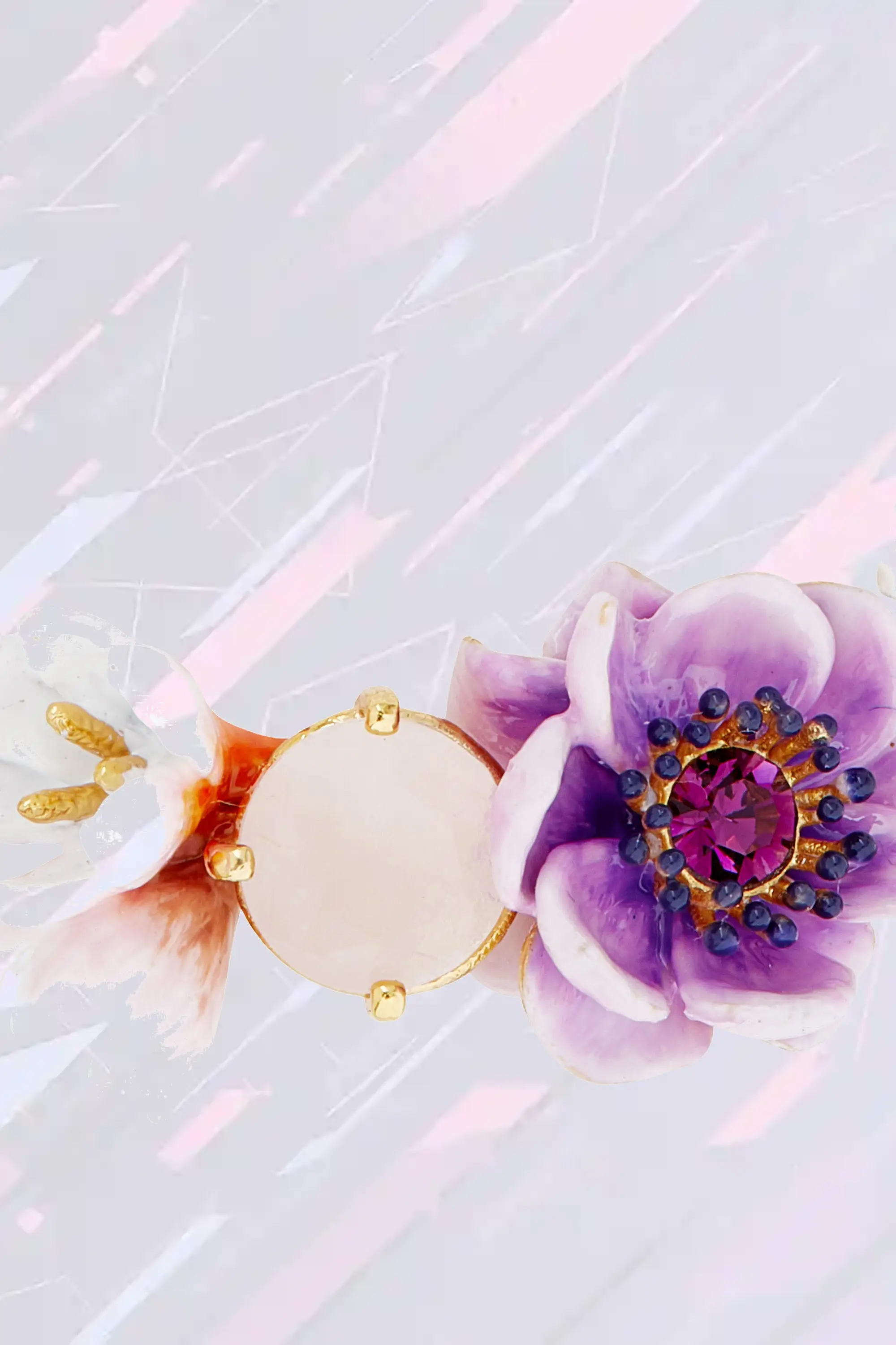 Collier décolleté Les Néréides - Motif bohème aux trois fleurs stylisées