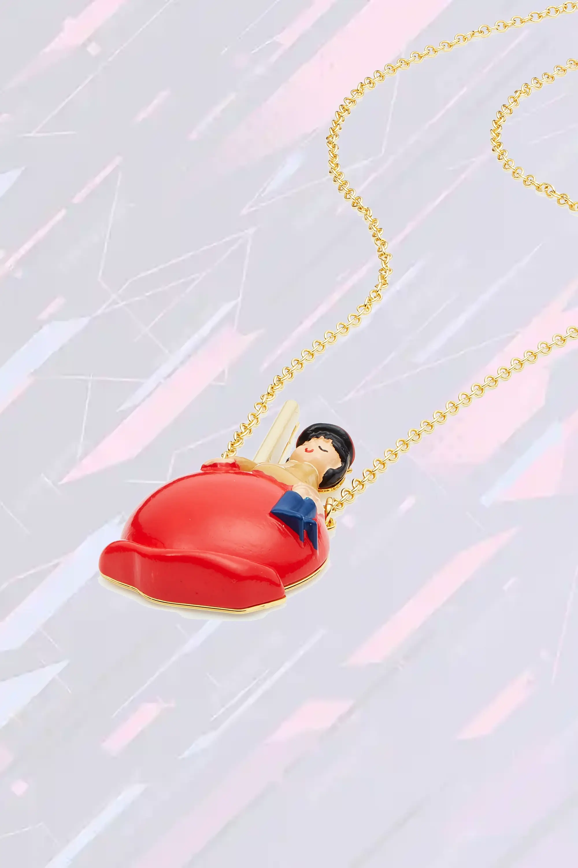 Pendentif Enfant Élégant en Forme de Pomme d'Amour - Création Fantaisie Marque Les Néréides