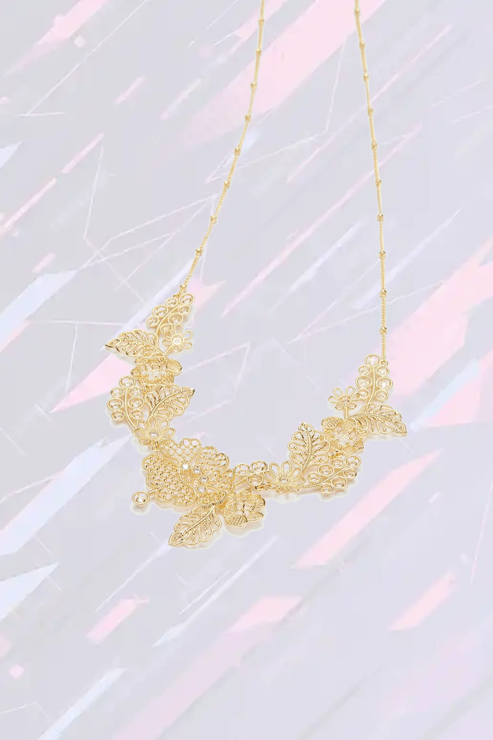 Collier ornemental Les Néréides en or 18 carats - Pendentif éventail élégant pour tenue soirée