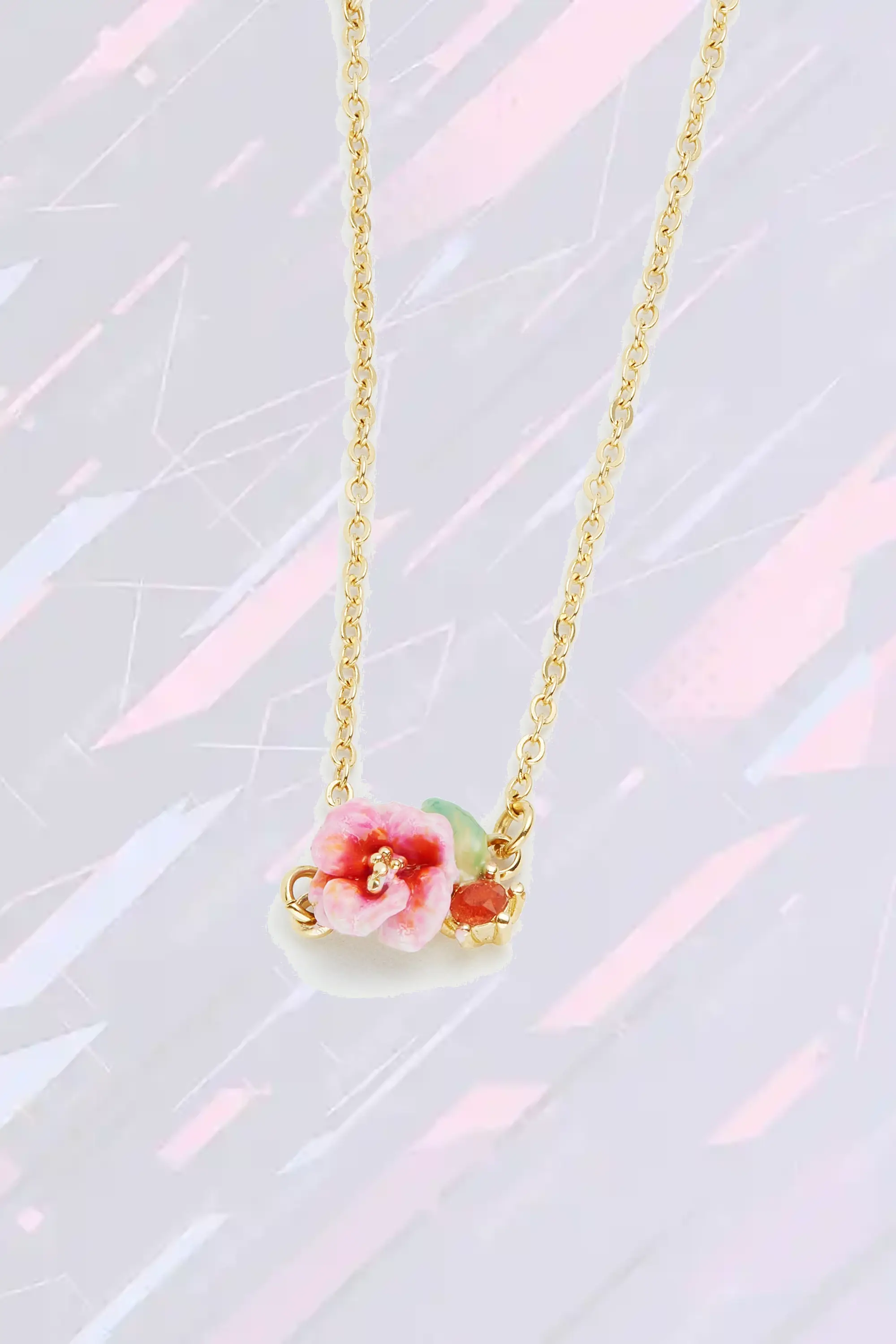 Bracelet Les Néréides aux hortensias roses et cristal poli - Création délicate pour style élégant